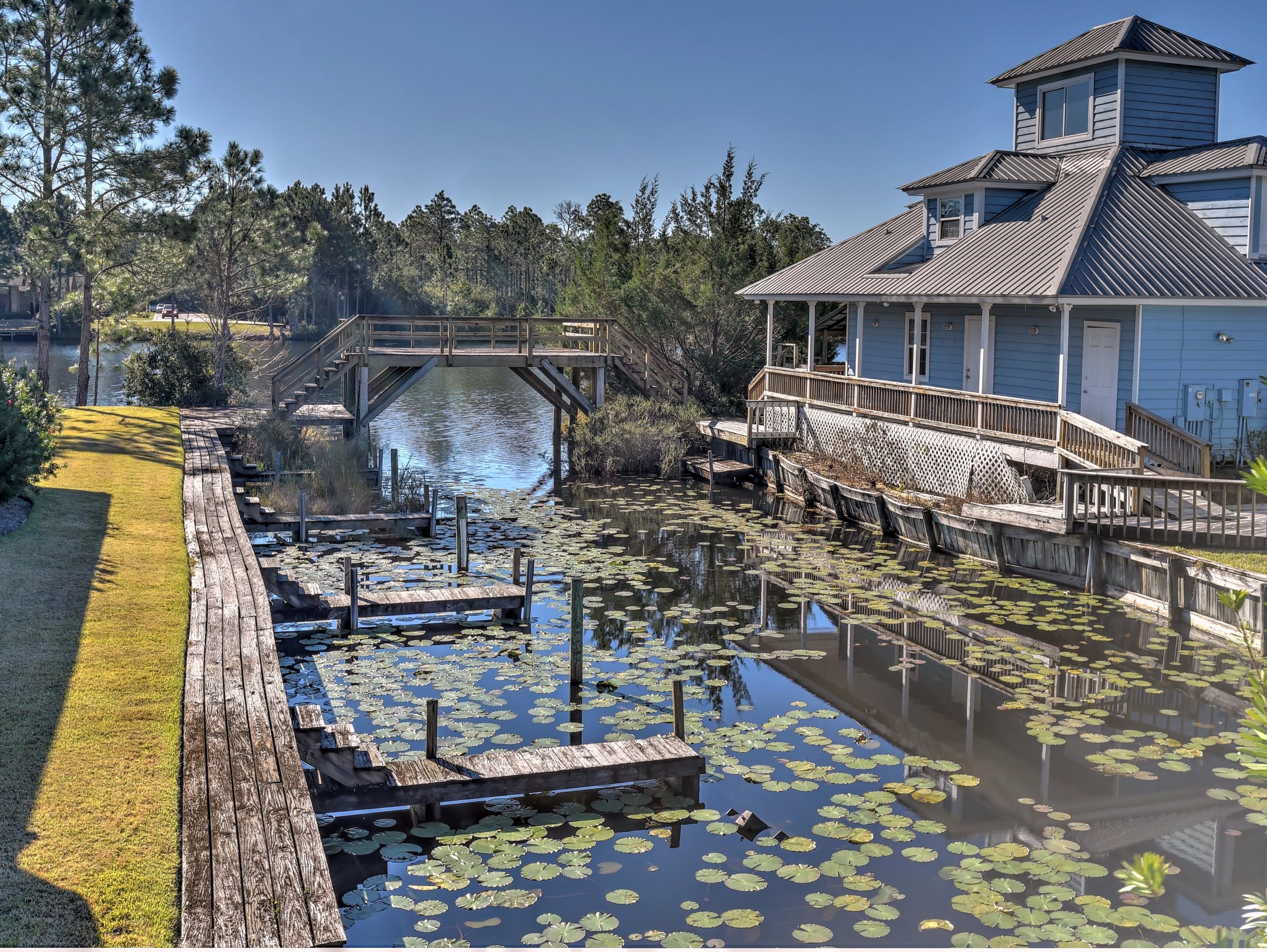 THE COTTAGES OF SHORTLINE LAKE EST - Residential
