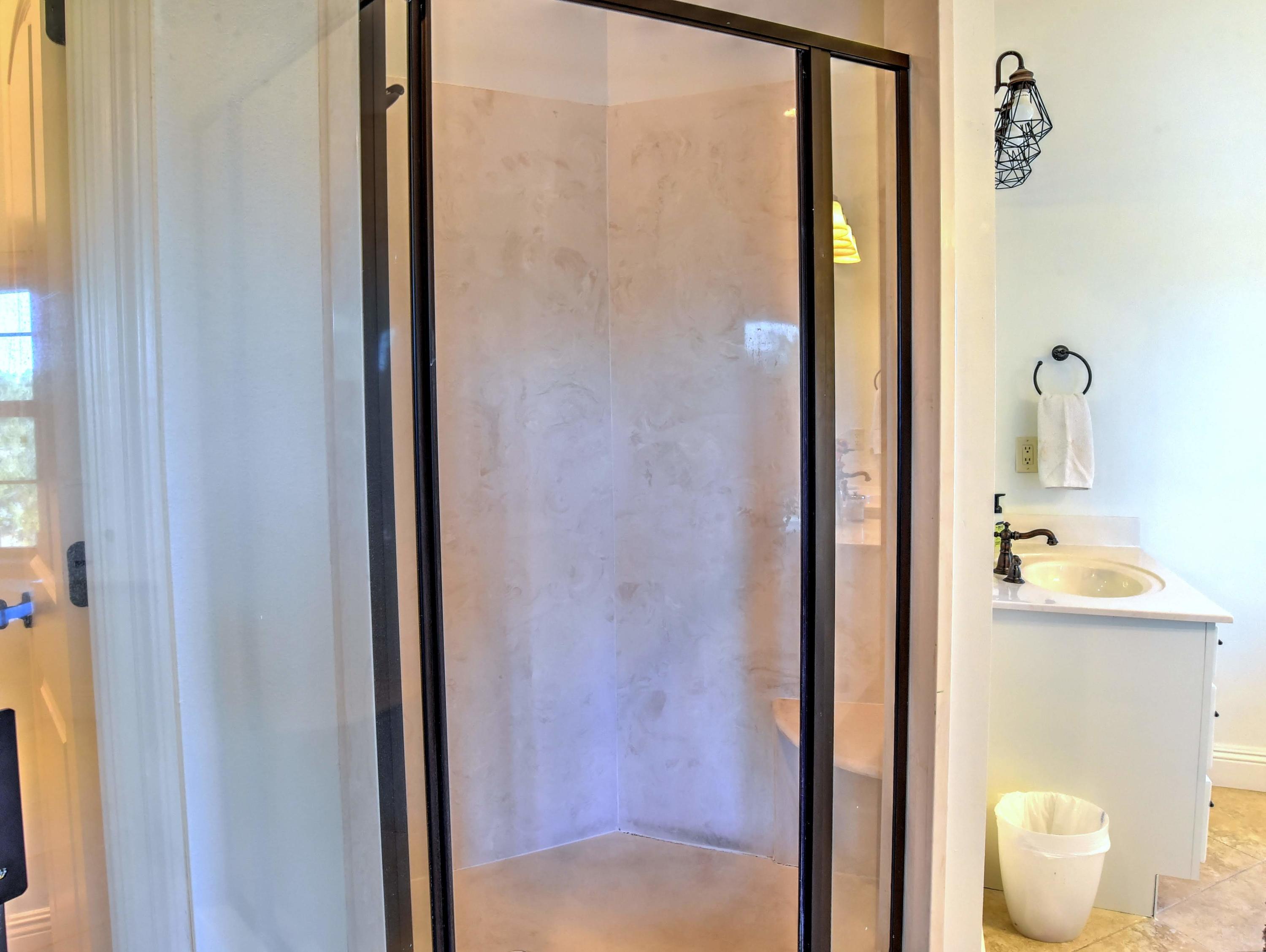 THE COTTAGES OF SHORTLINE LAKE EST - Residential