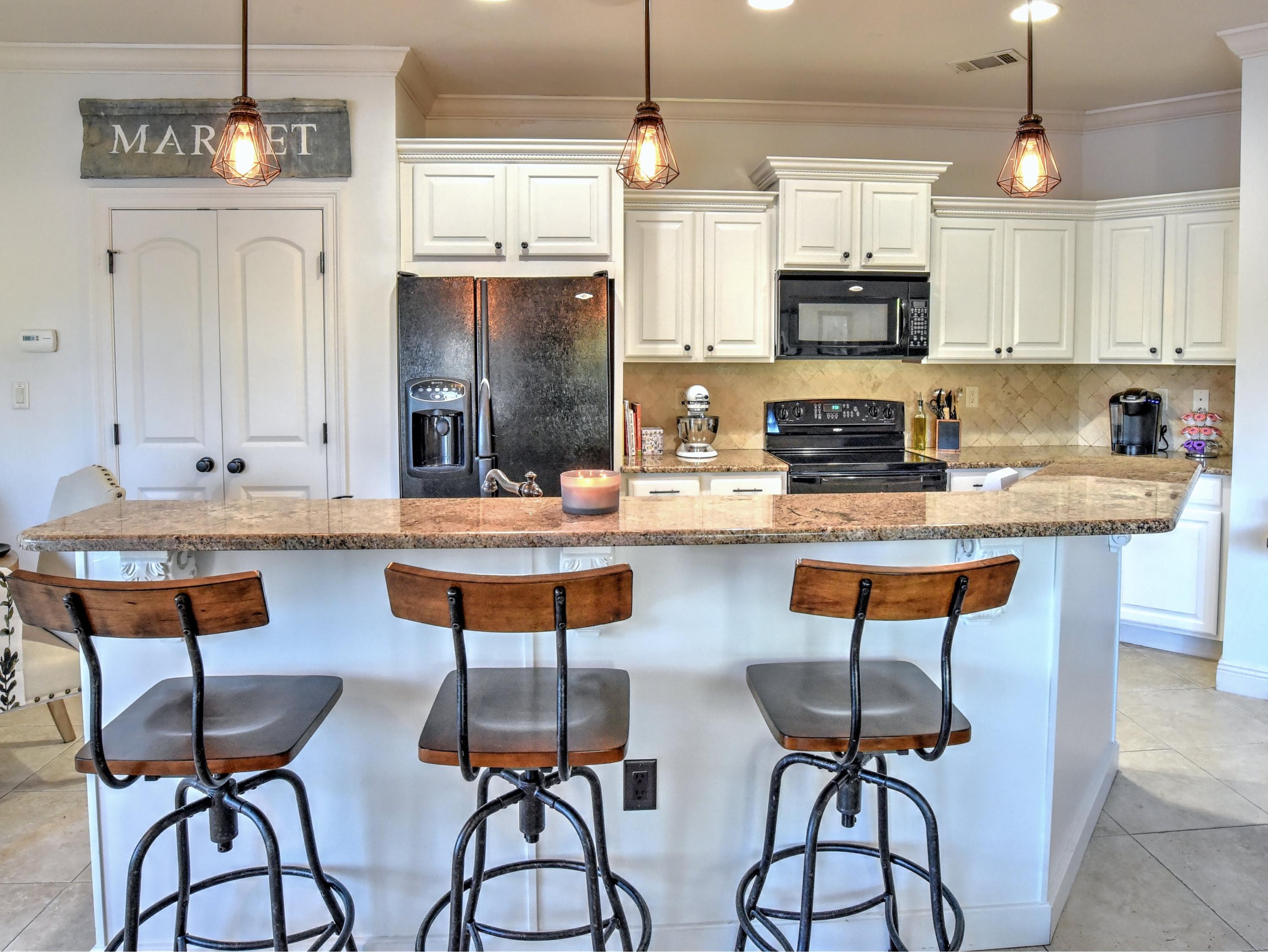 THE COTTAGES OF SHORTLINE LAKE EST - Residential