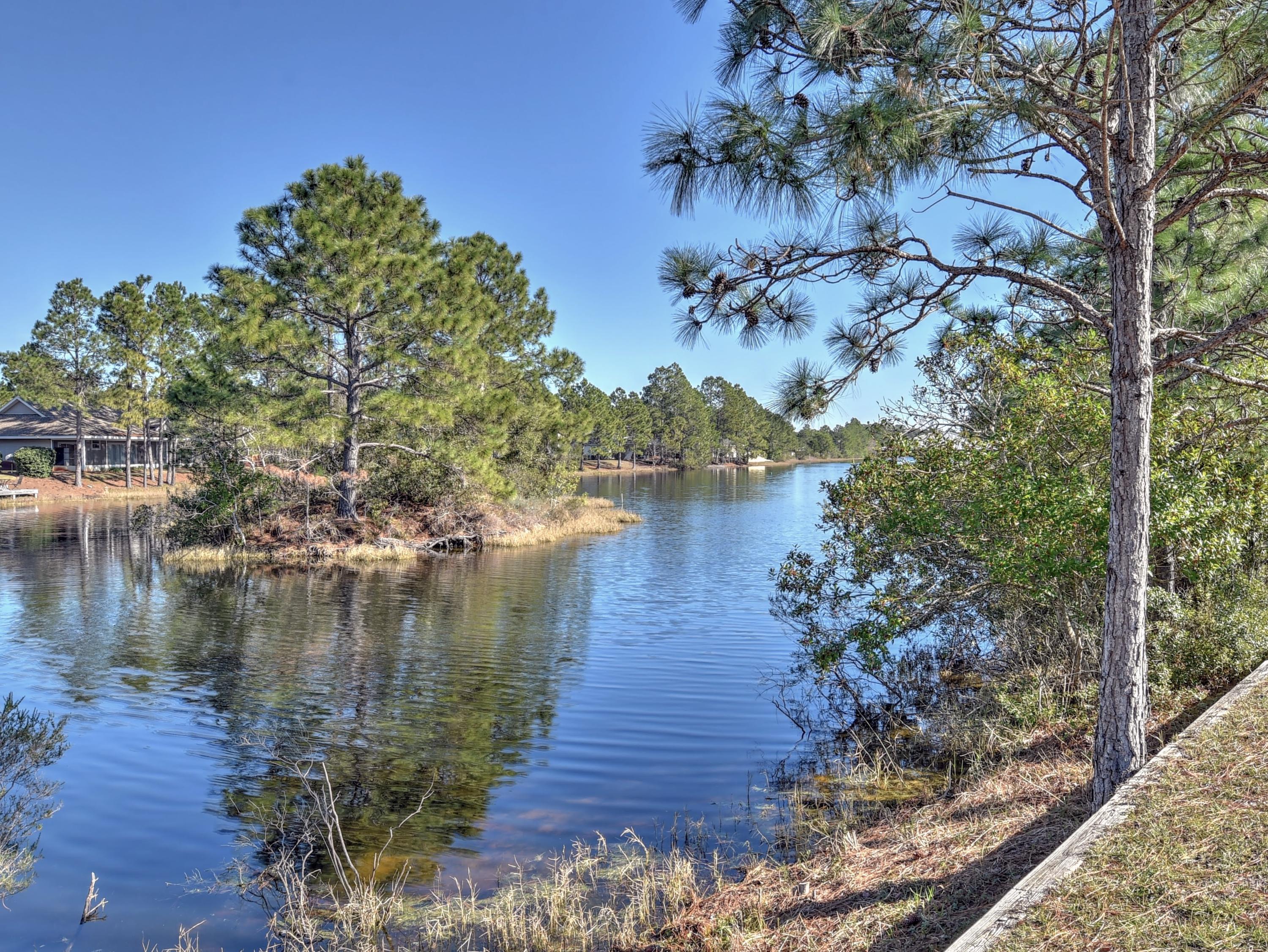 THE COTTAGES OF SHORTLINE LAKE EST - Residential