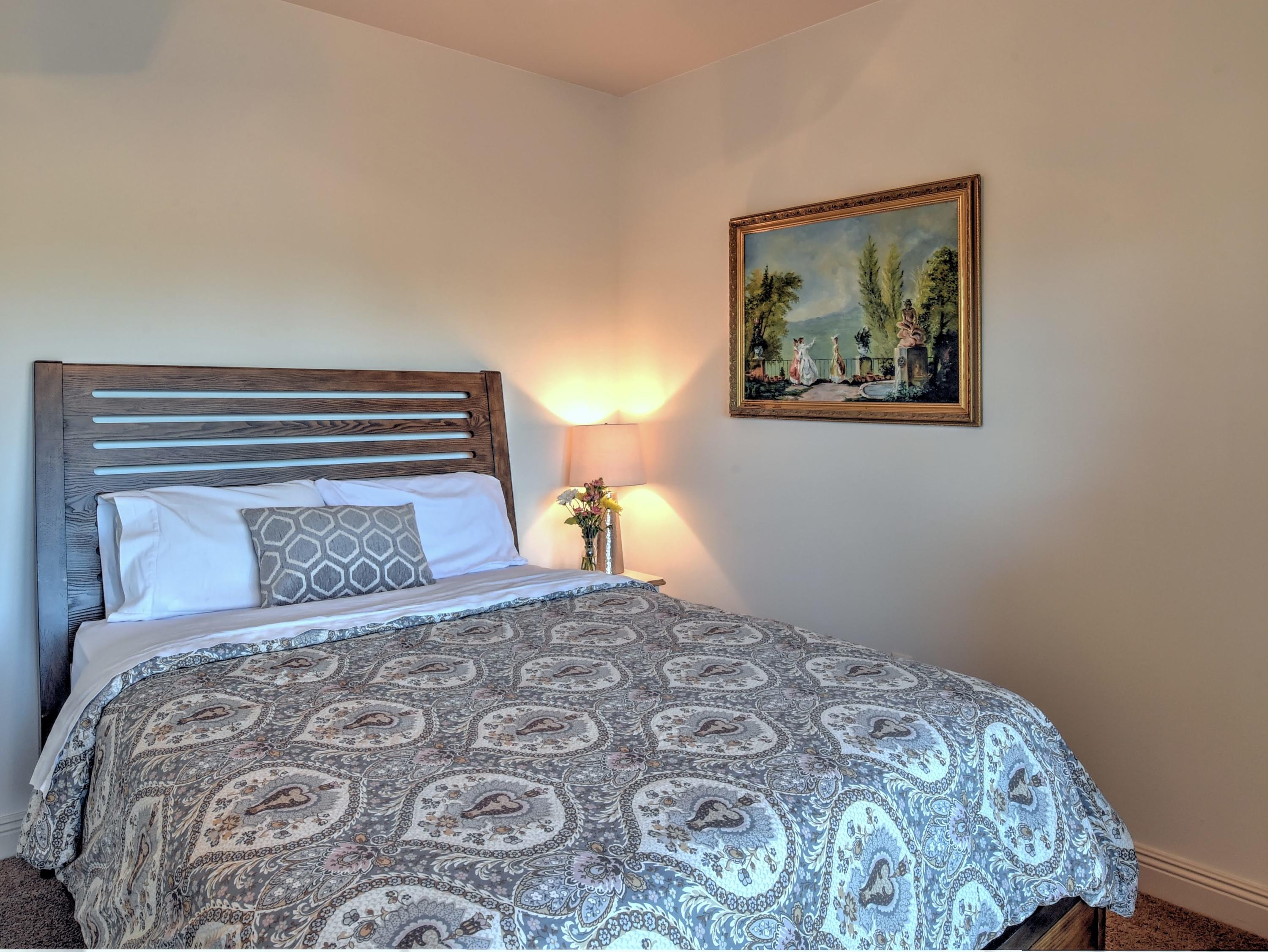 THE COTTAGES OF SHORTLINE LAKE EST - Residential