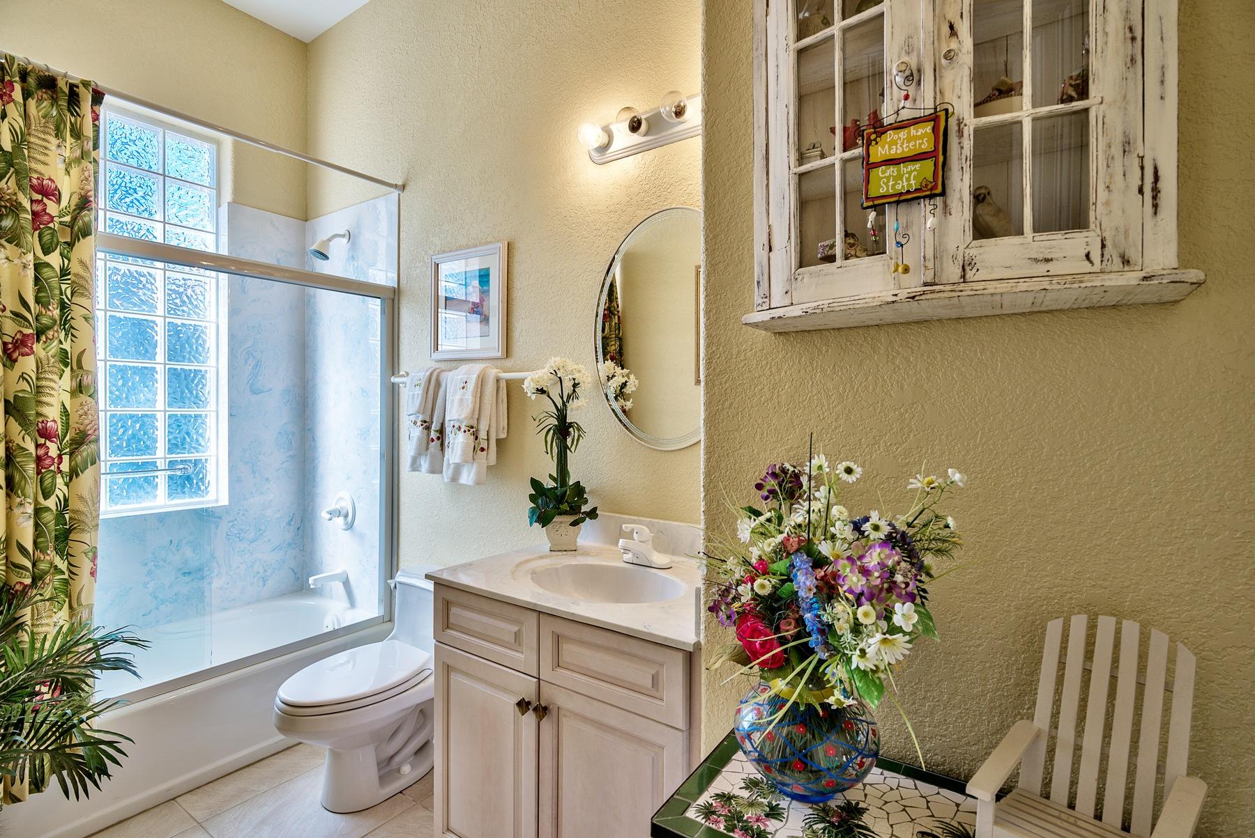 Burnt Pine - Residential