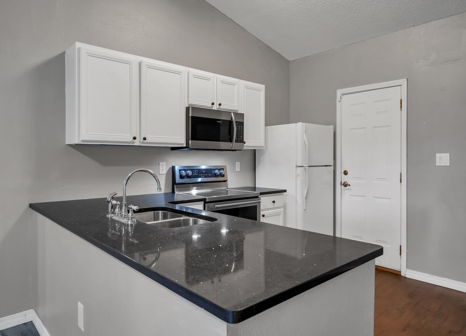 RIDGE CREST PH I - Residential Lease