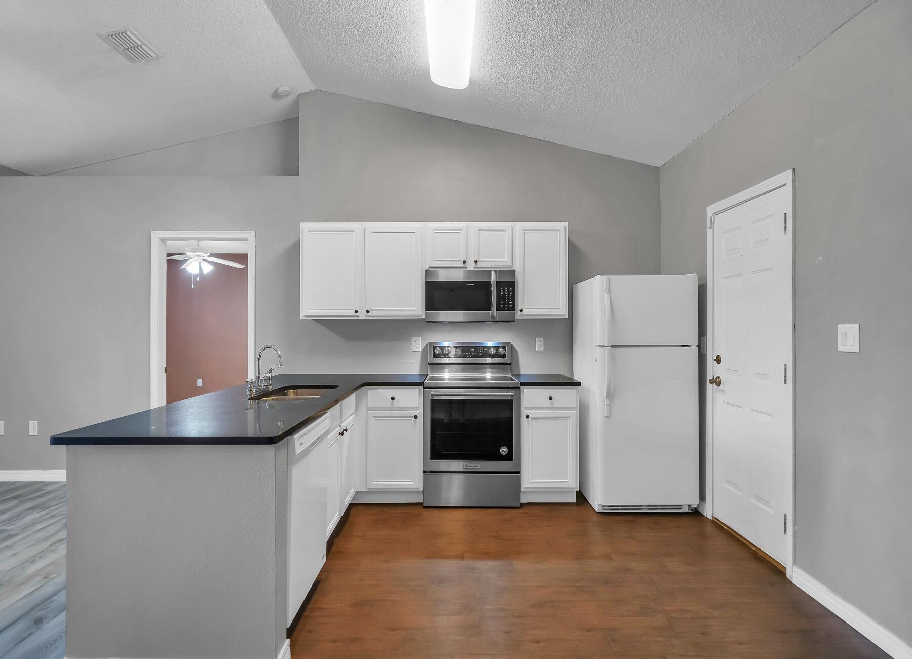 RIDGE CREST PH I - Residential Lease