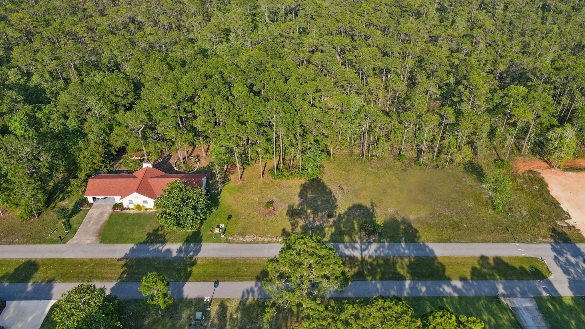 SMUGGLERS COVE - Land