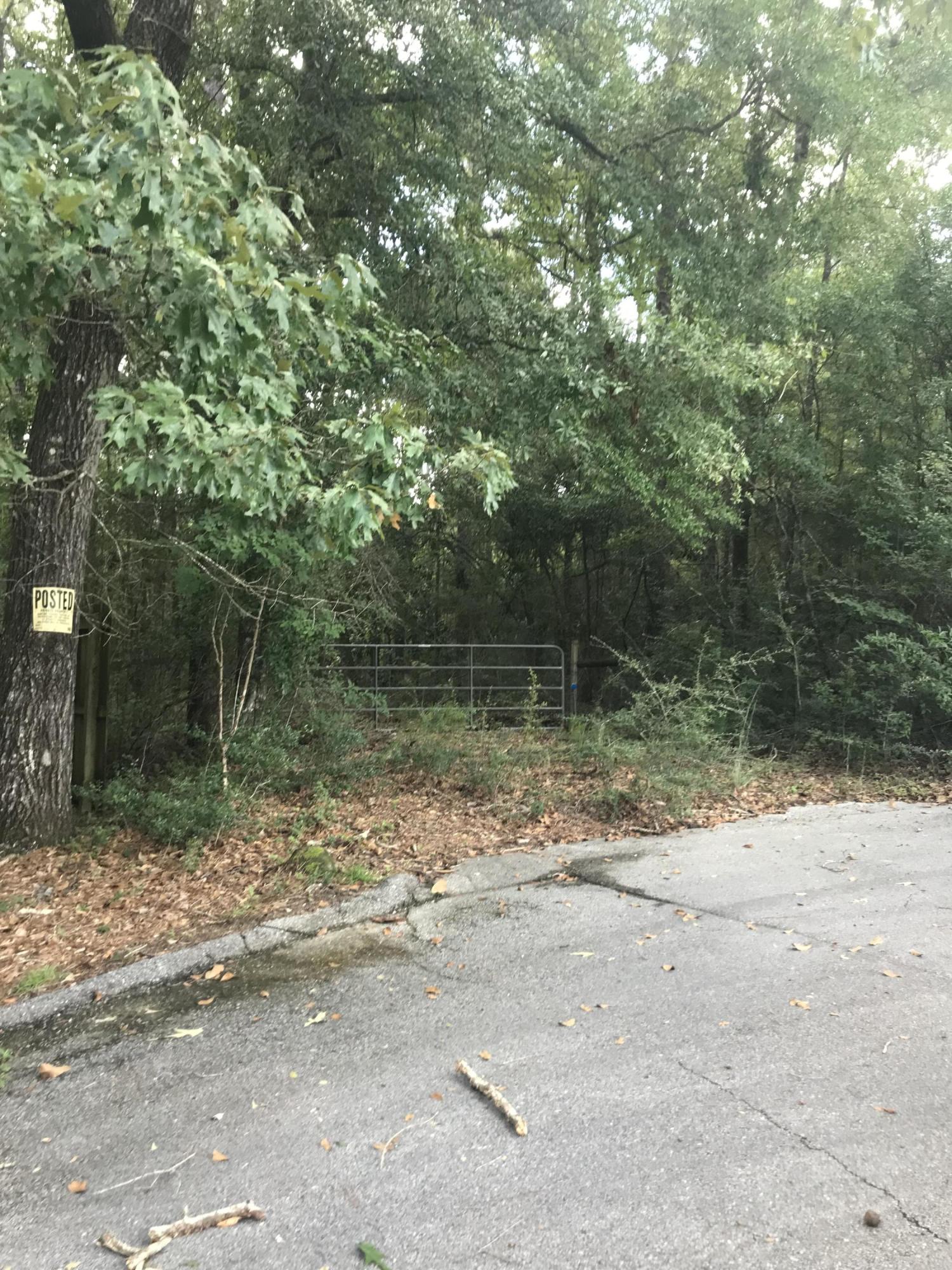 LAURELWOOD ESTATES - Land