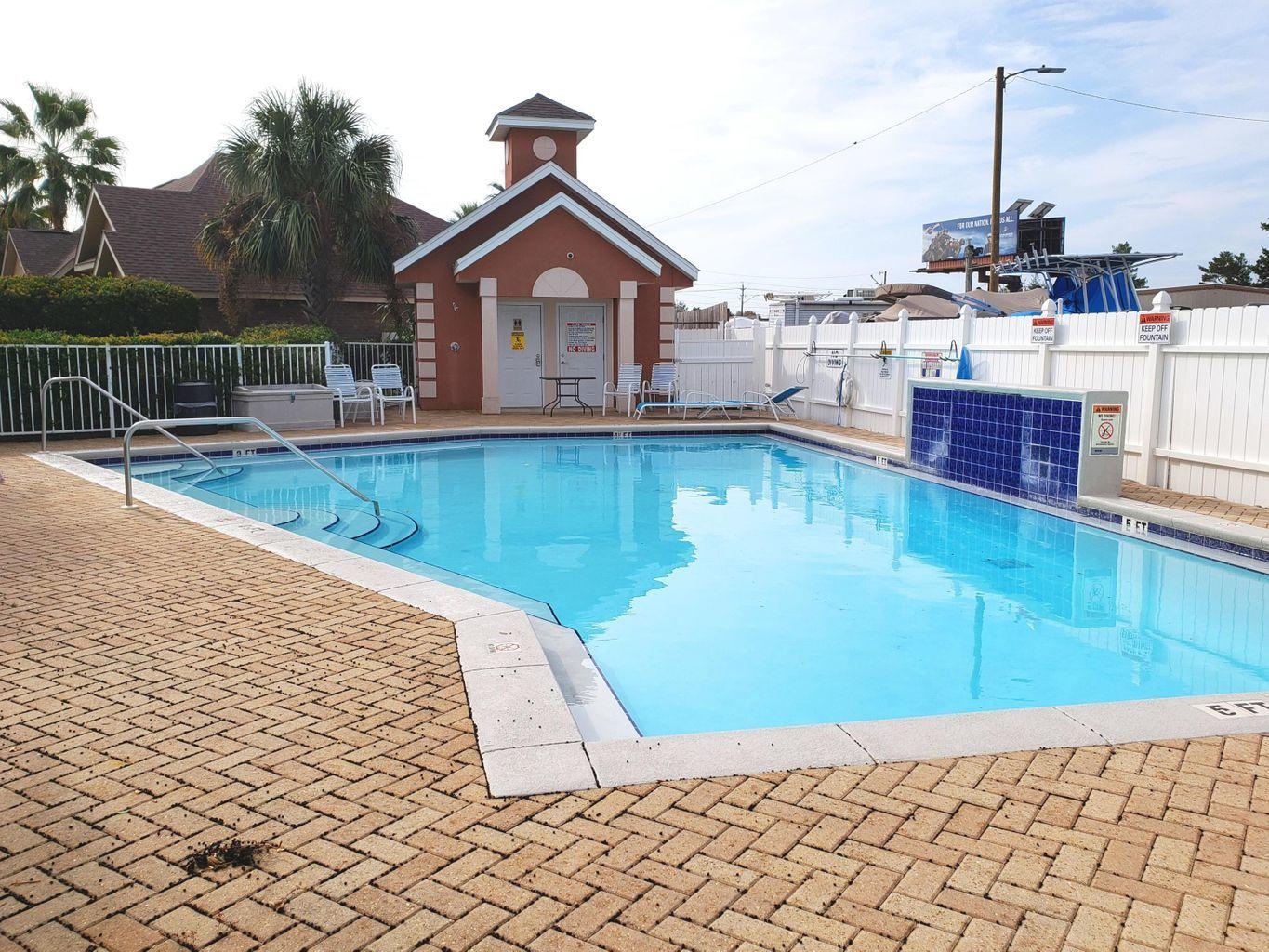 FOUNTAINVIEW - Residential