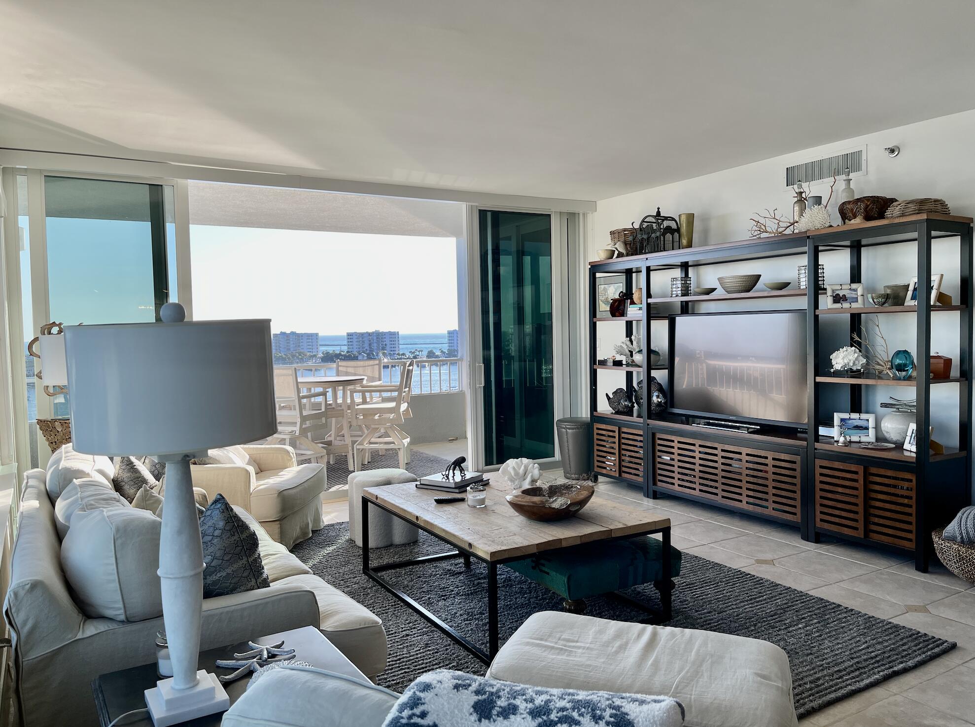 DESTIN YACHT CLUB - Residential