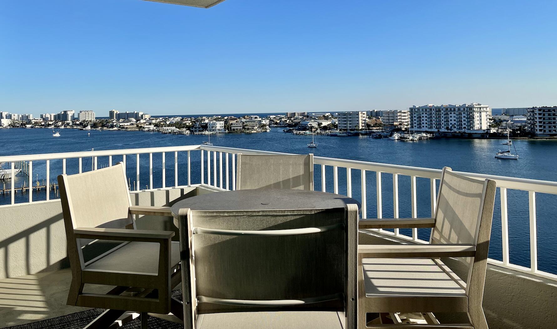 DESTIN YACHT CLUB - Residential