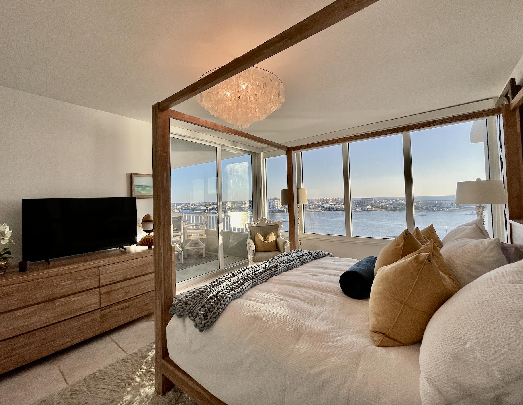 DESTIN YACHT CLUB - Residential