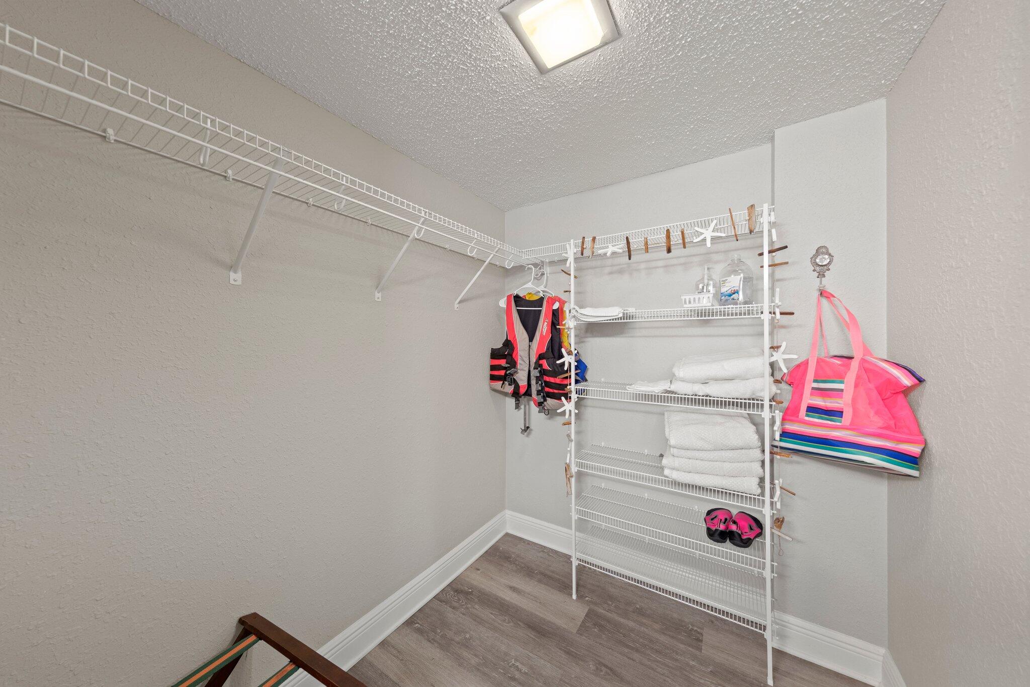 GULFSIDE BEACH CONDO - Residential