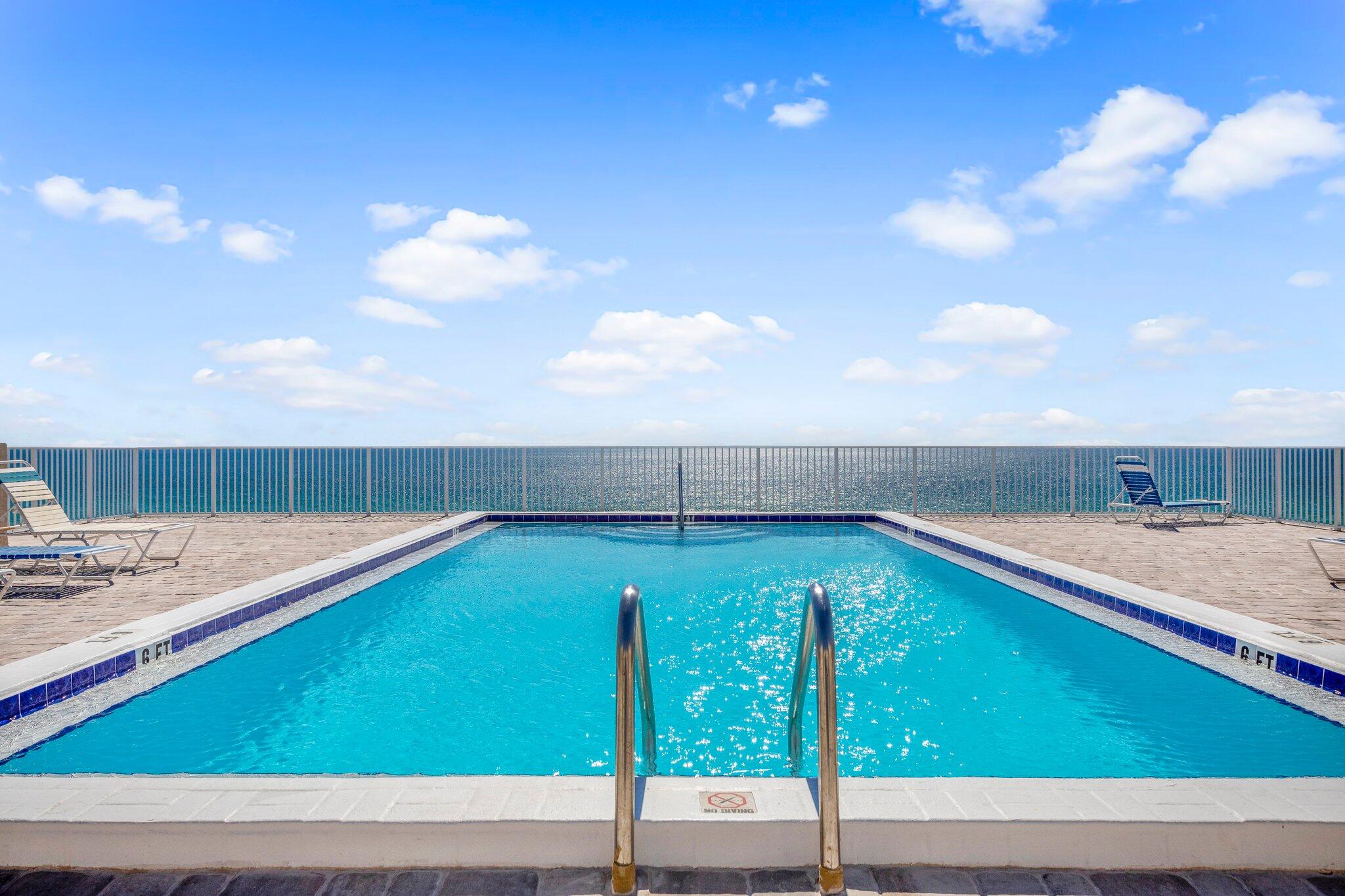 GULFSIDE BEACH CONDO - Residential