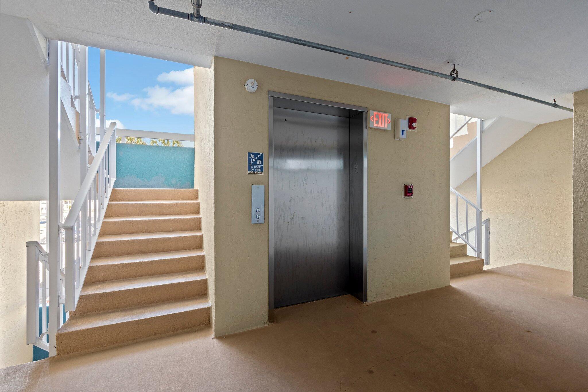 GULFSIDE BEACH CONDO - Residential