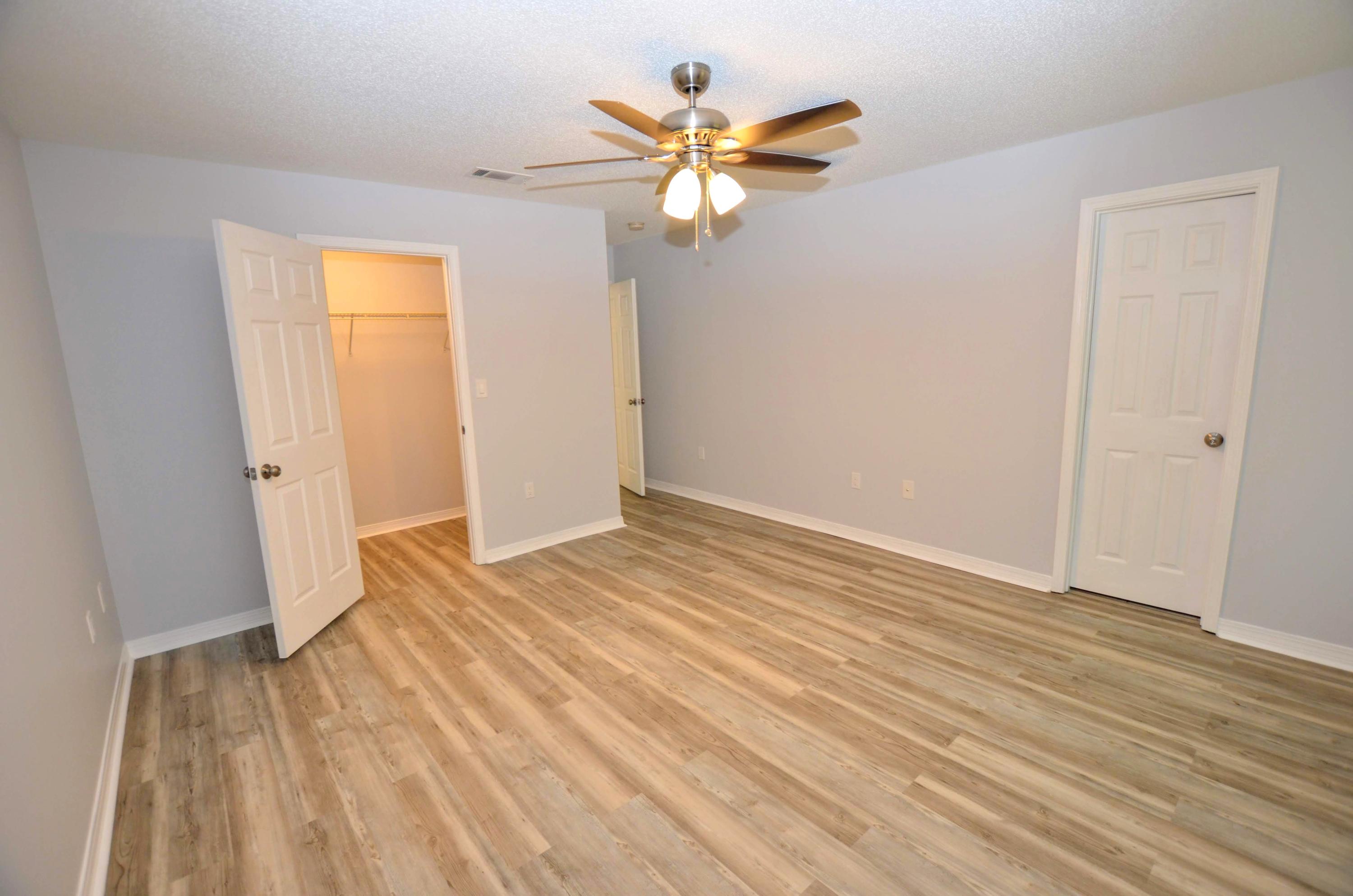 OAKDALE MINI FARMS - Residential