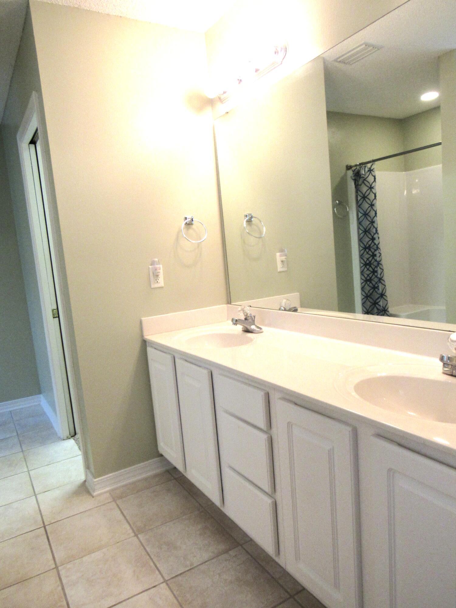 OAK PARK ESTATES - Residential