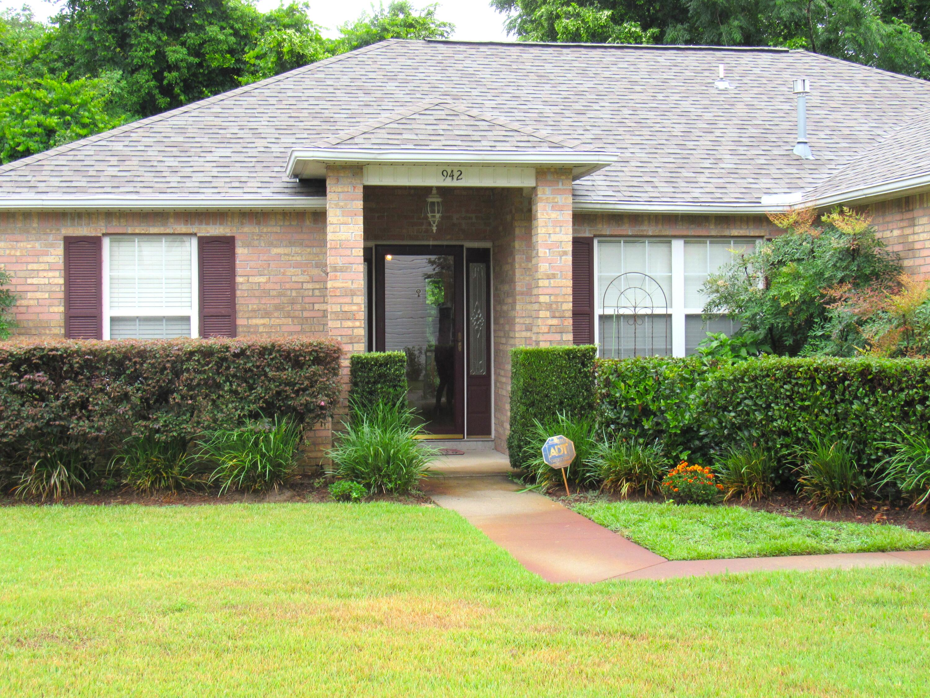 OAK PARK ESTATES - Residential