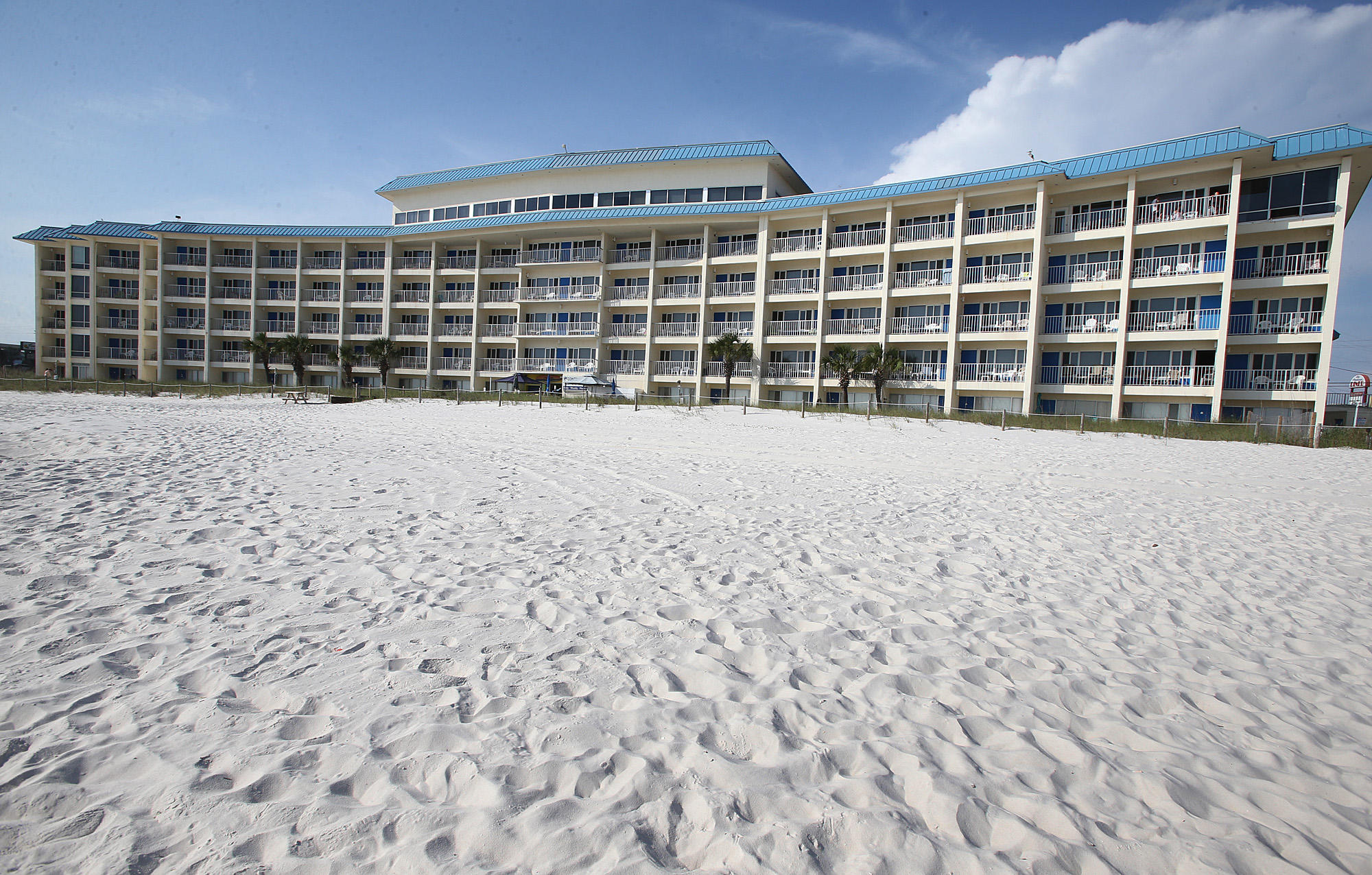 CONTINENTAL CONDO - Residential