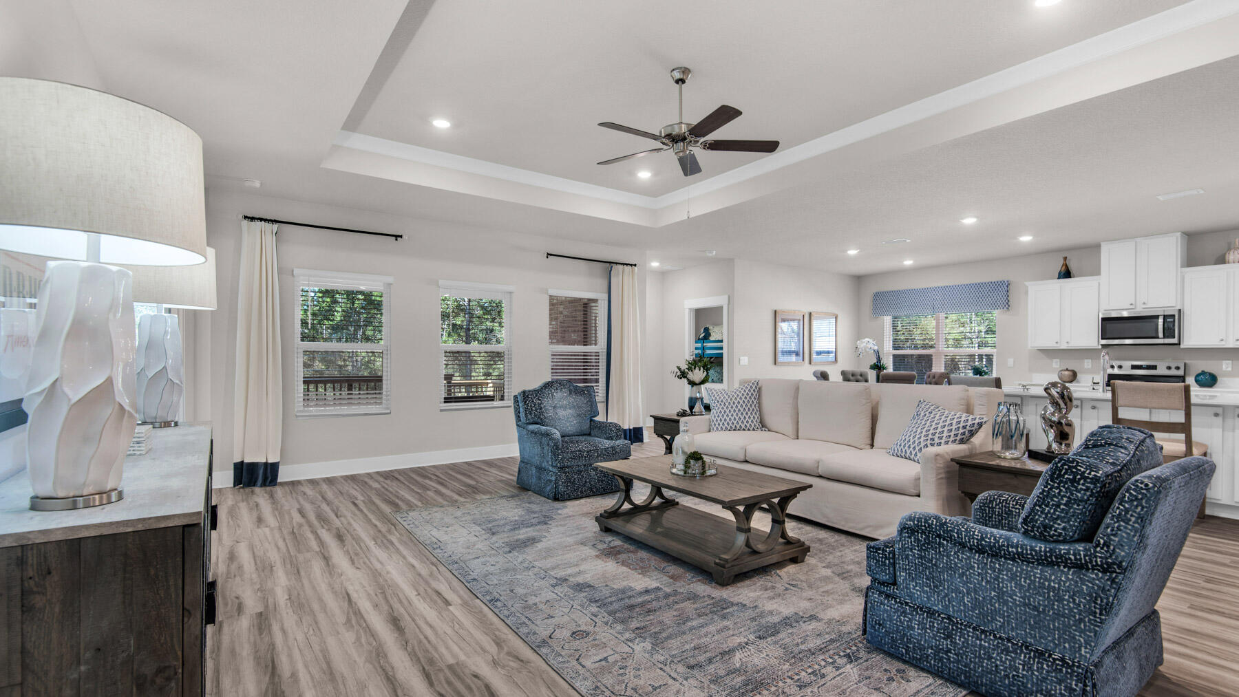 Roman Oaks - Residential