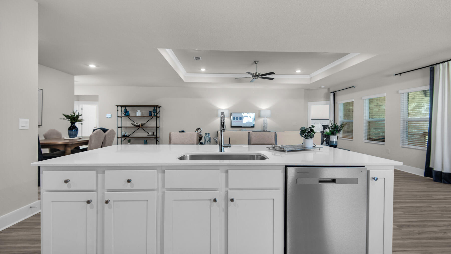Roman Oaks - Residential