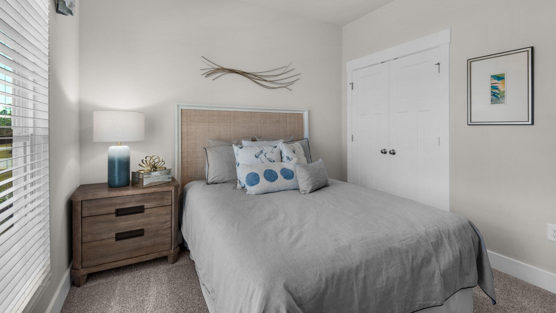 Roman Oaks - Residential