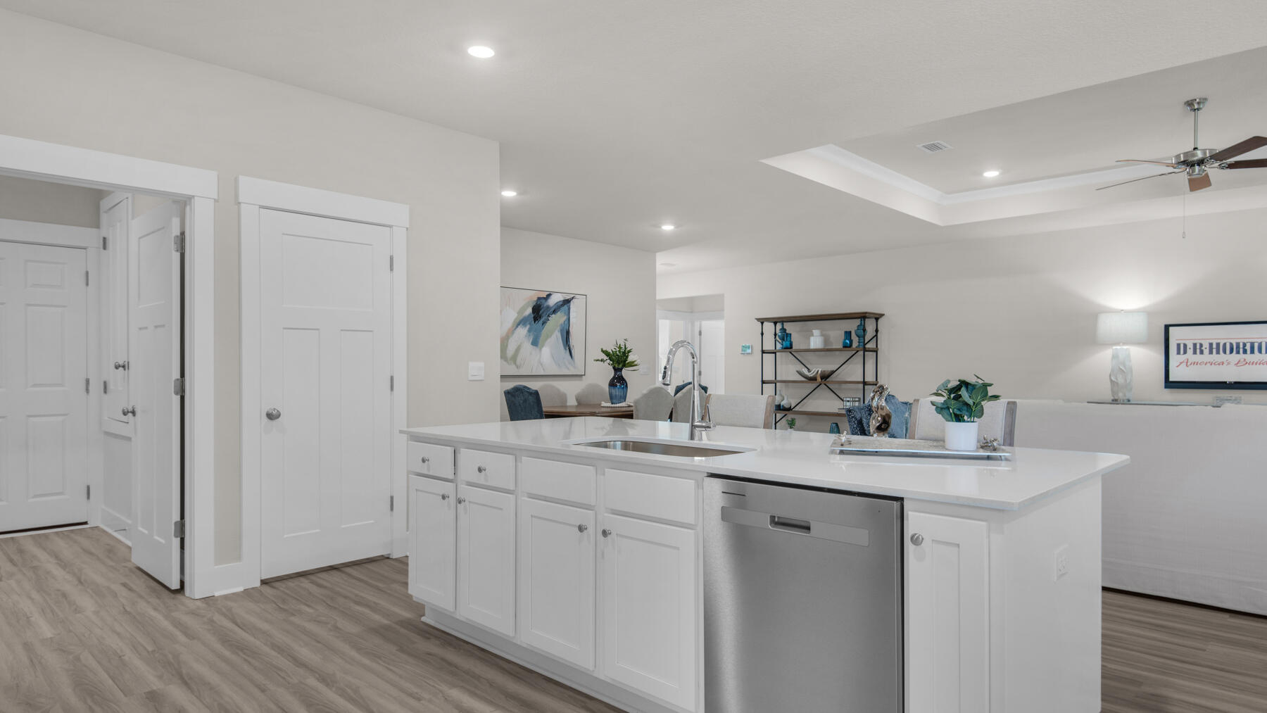 Roman Oaks - Residential