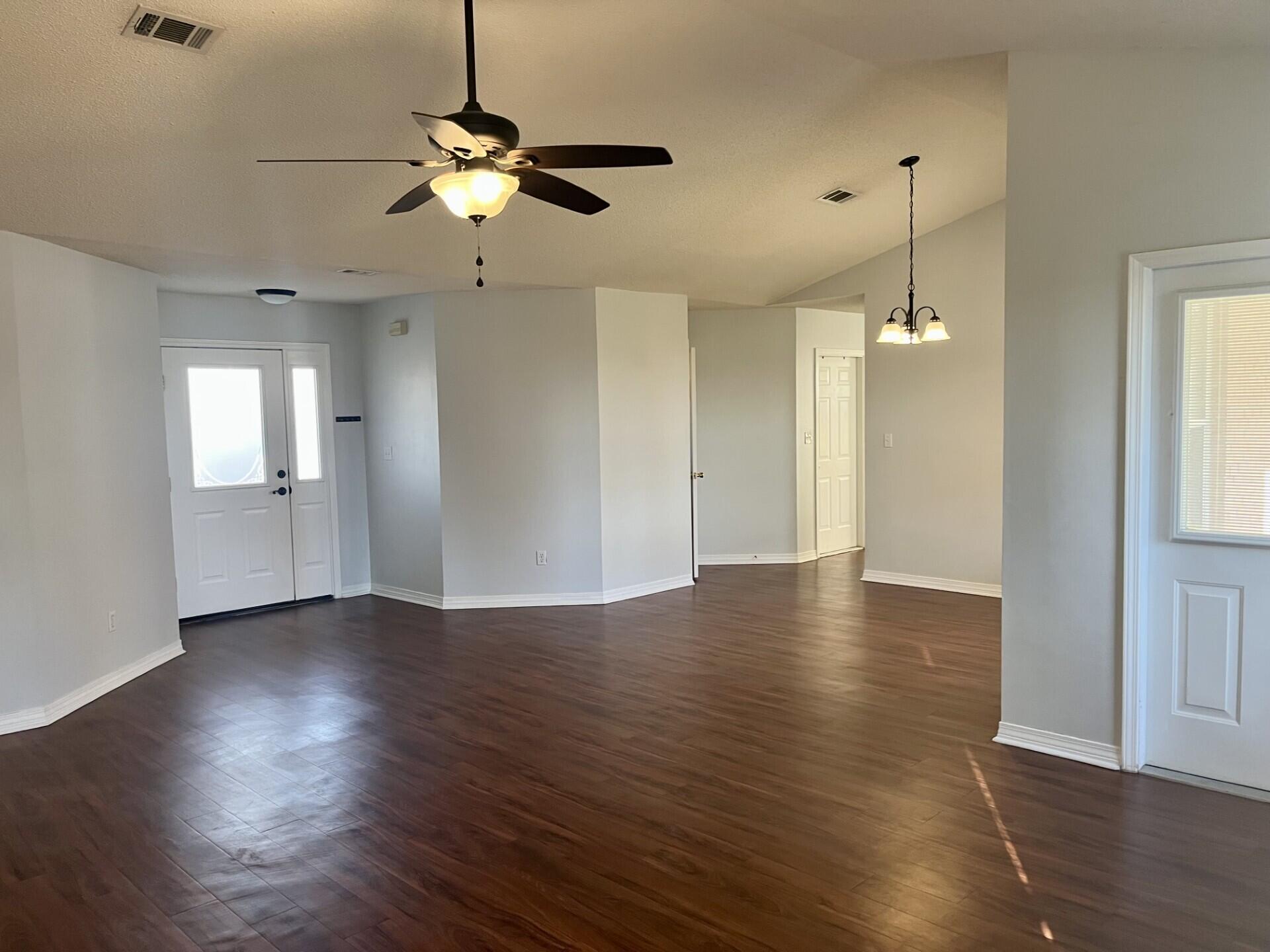 JACKSON TRAIL - Residential Lease
