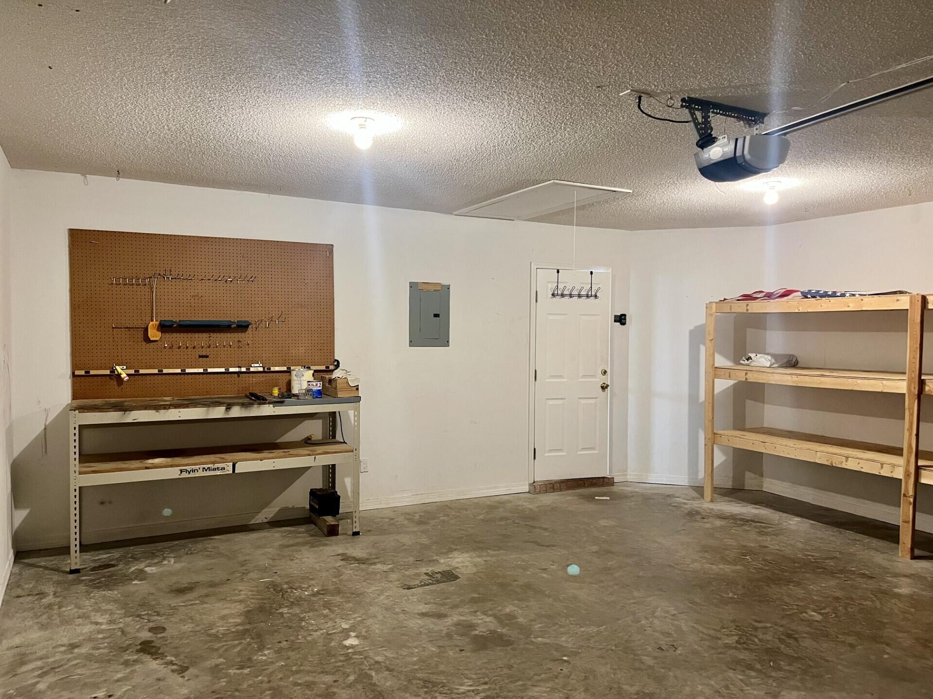JACKSON TRAIL - Residential Lease
