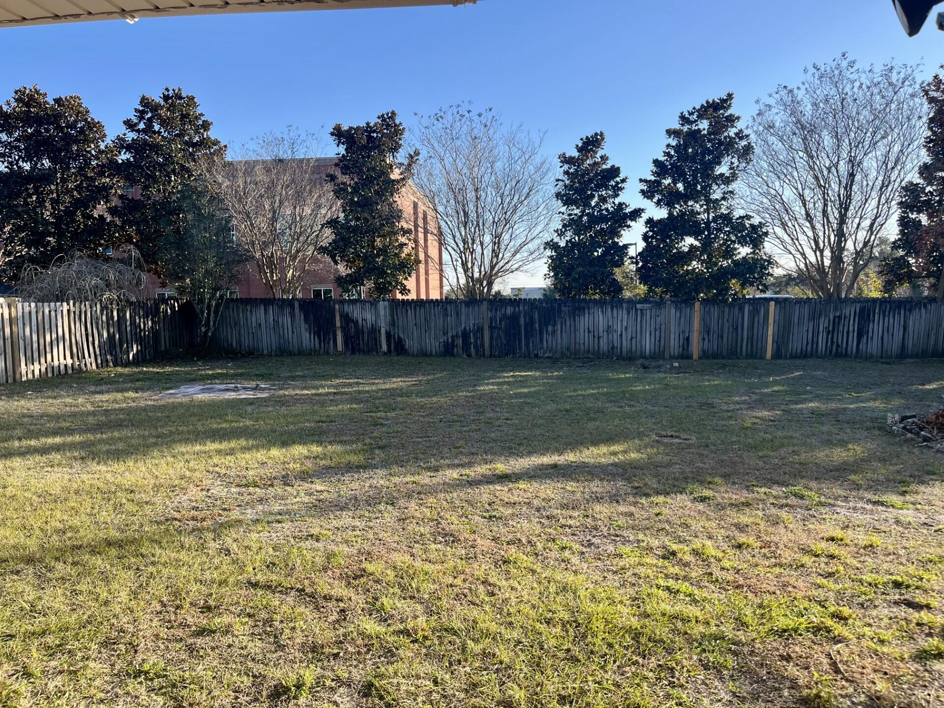 JACKSON TRAIL - Residential Lease