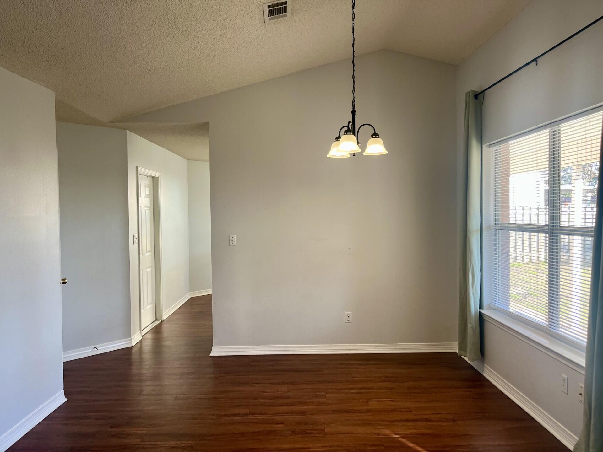 JACKSON TRAIL - Residential Lease