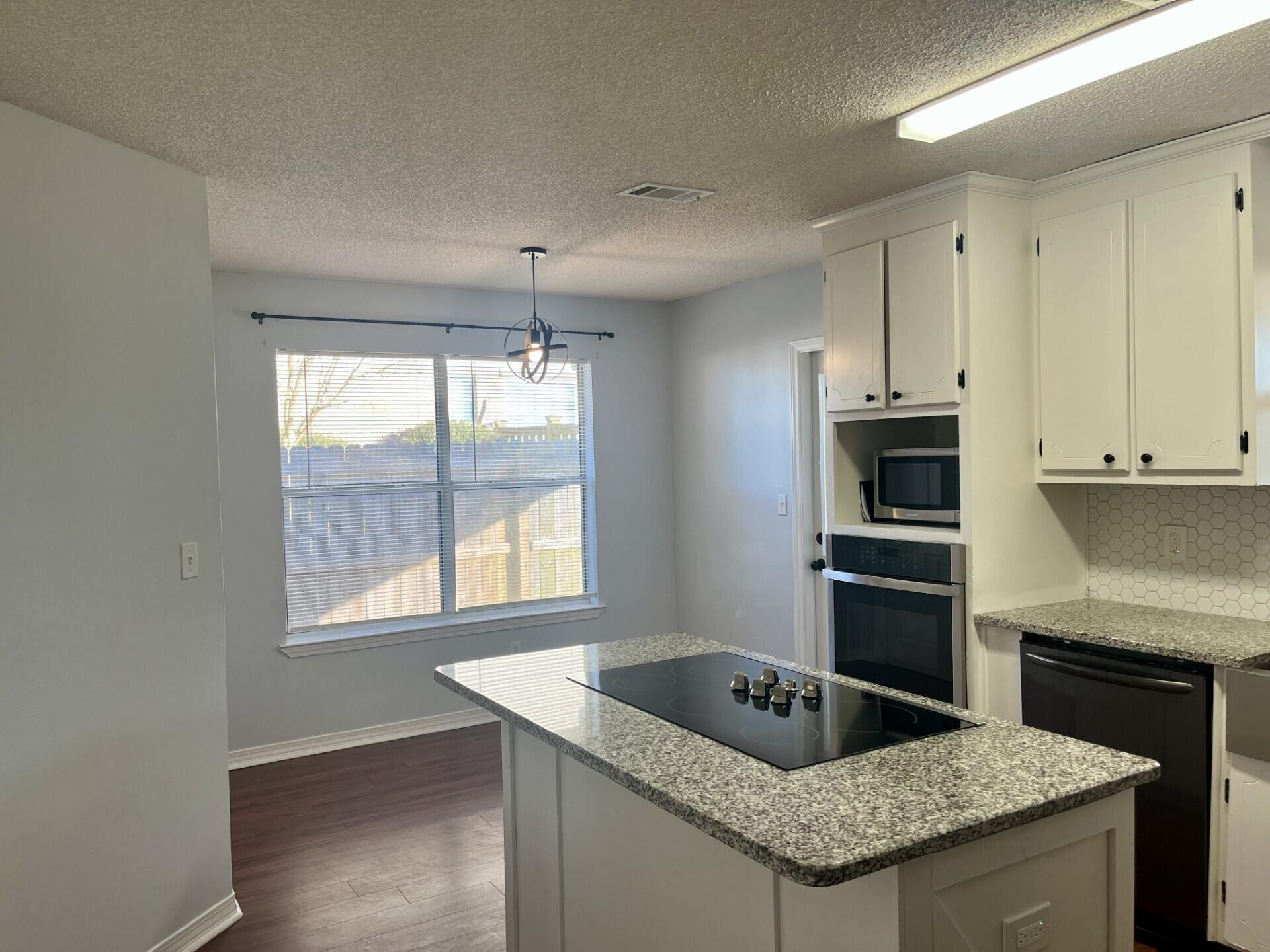JACKSON TRAIL - Residential Lease