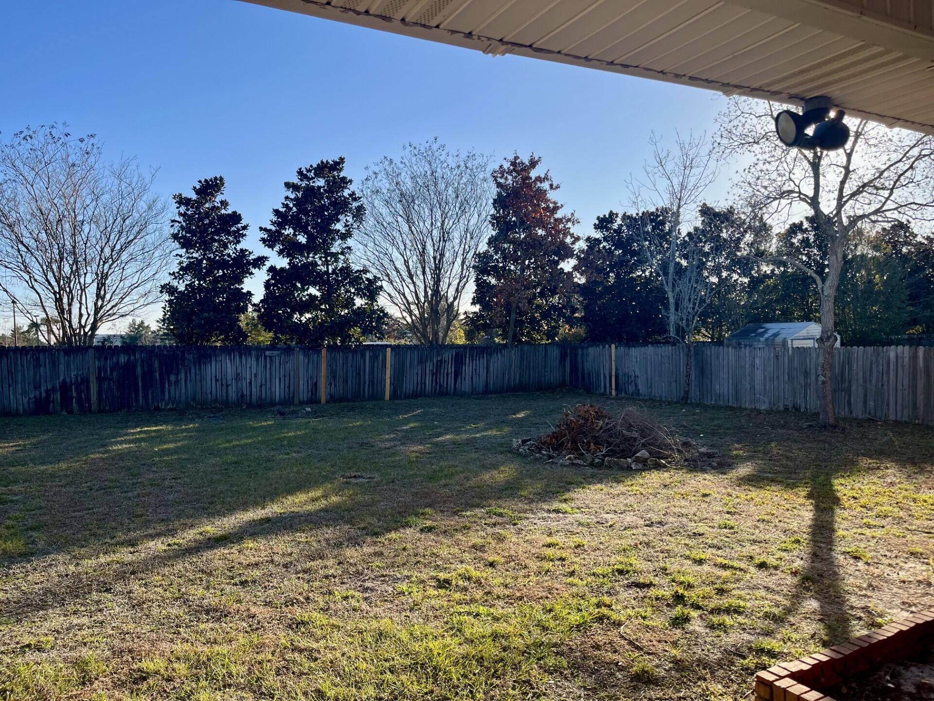 JACKSON TRAIL - Residential Lease