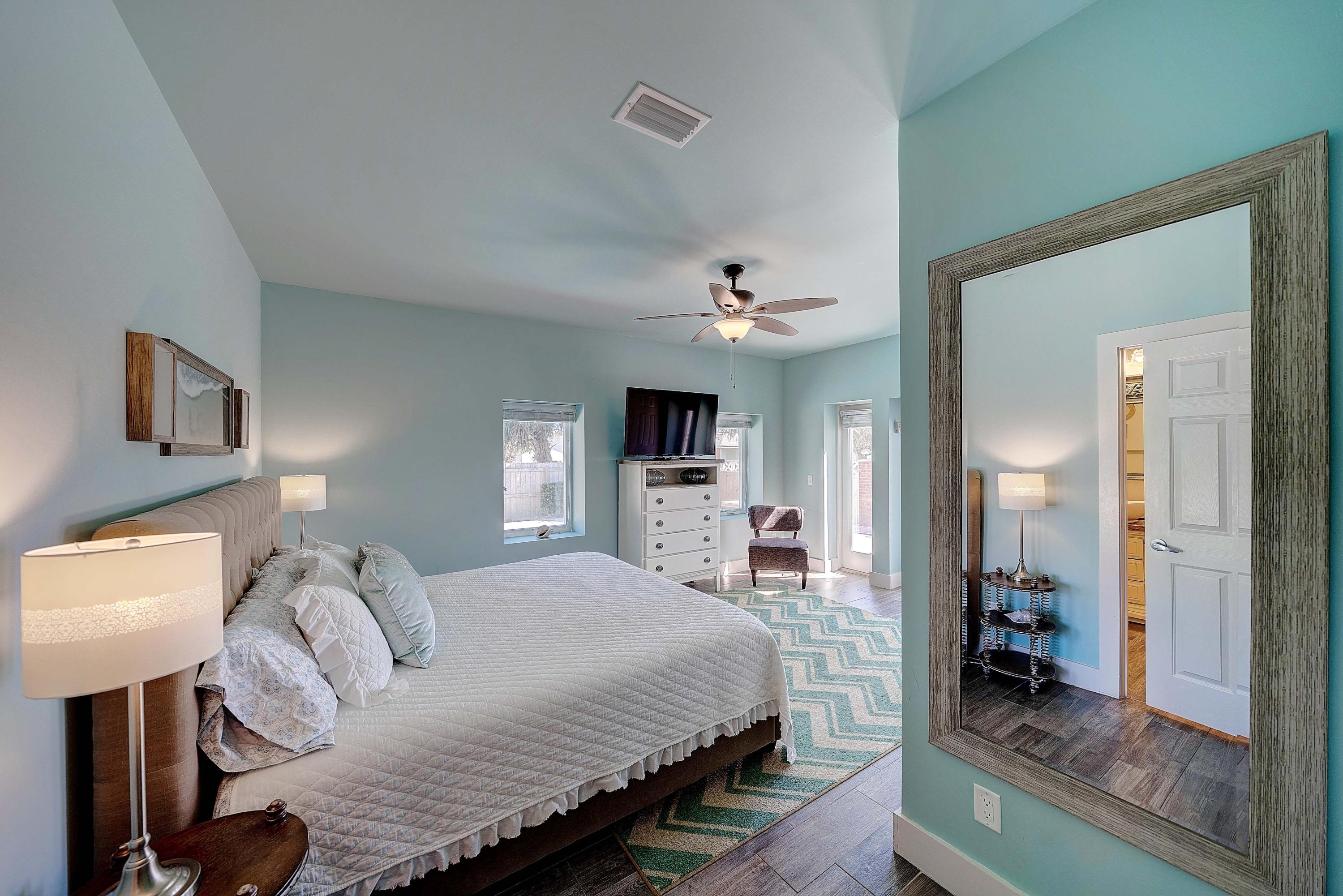 SANTA MONICA BEACH - Residential