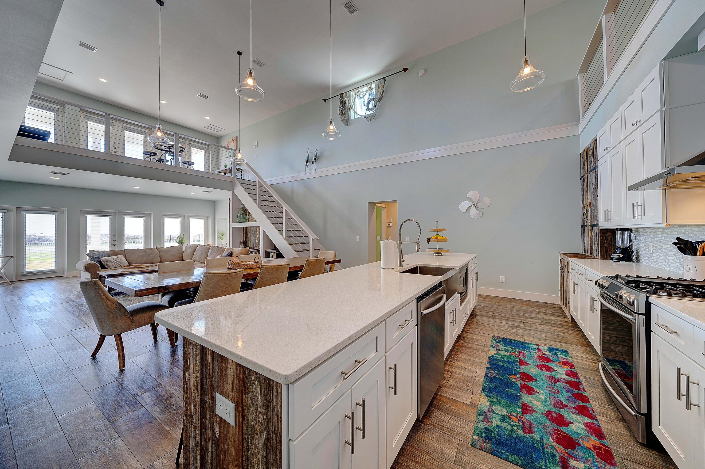 SANTA MONICA BEACH - Residential