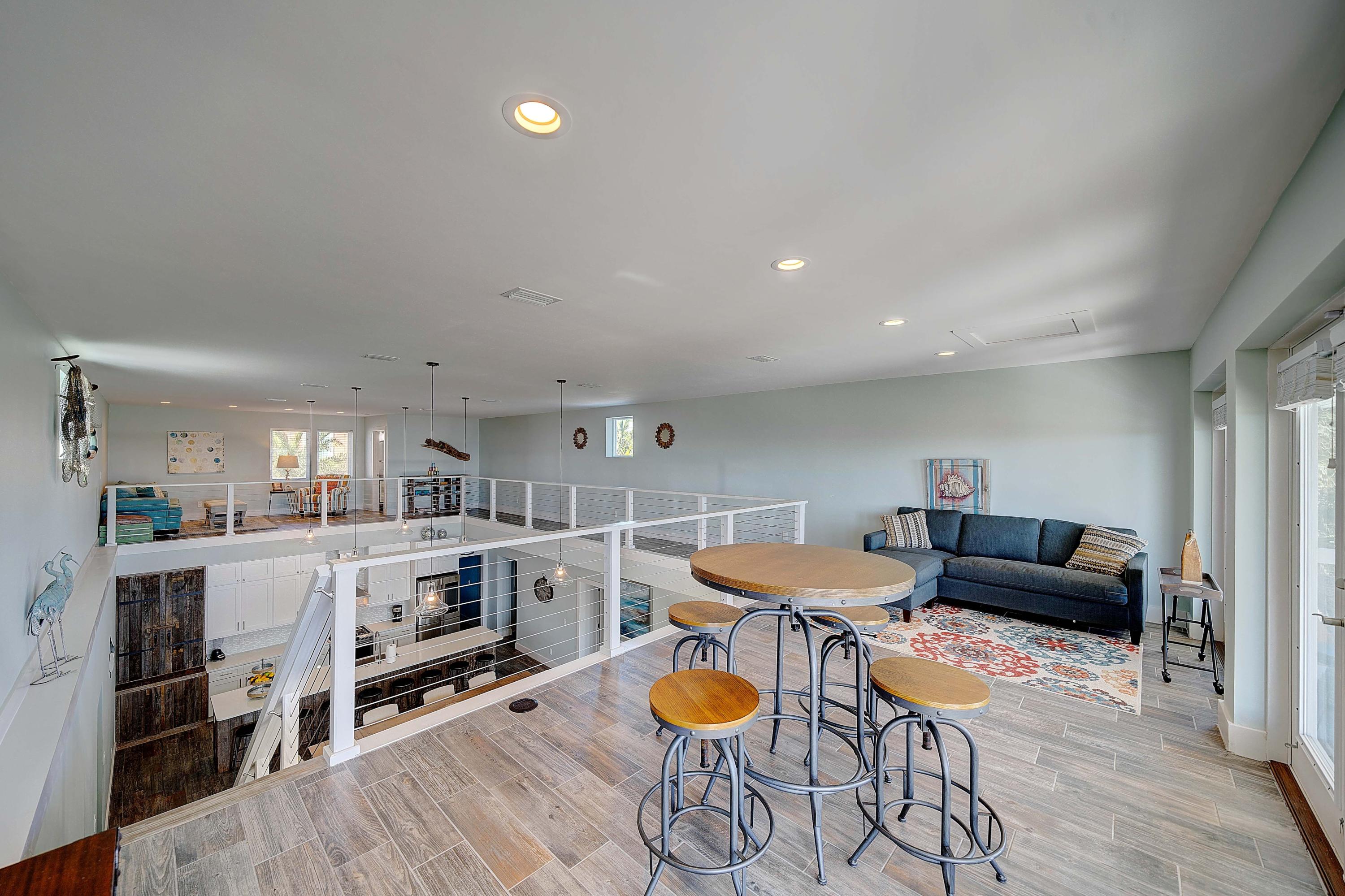 SANTA MONICA BEACH - Residential