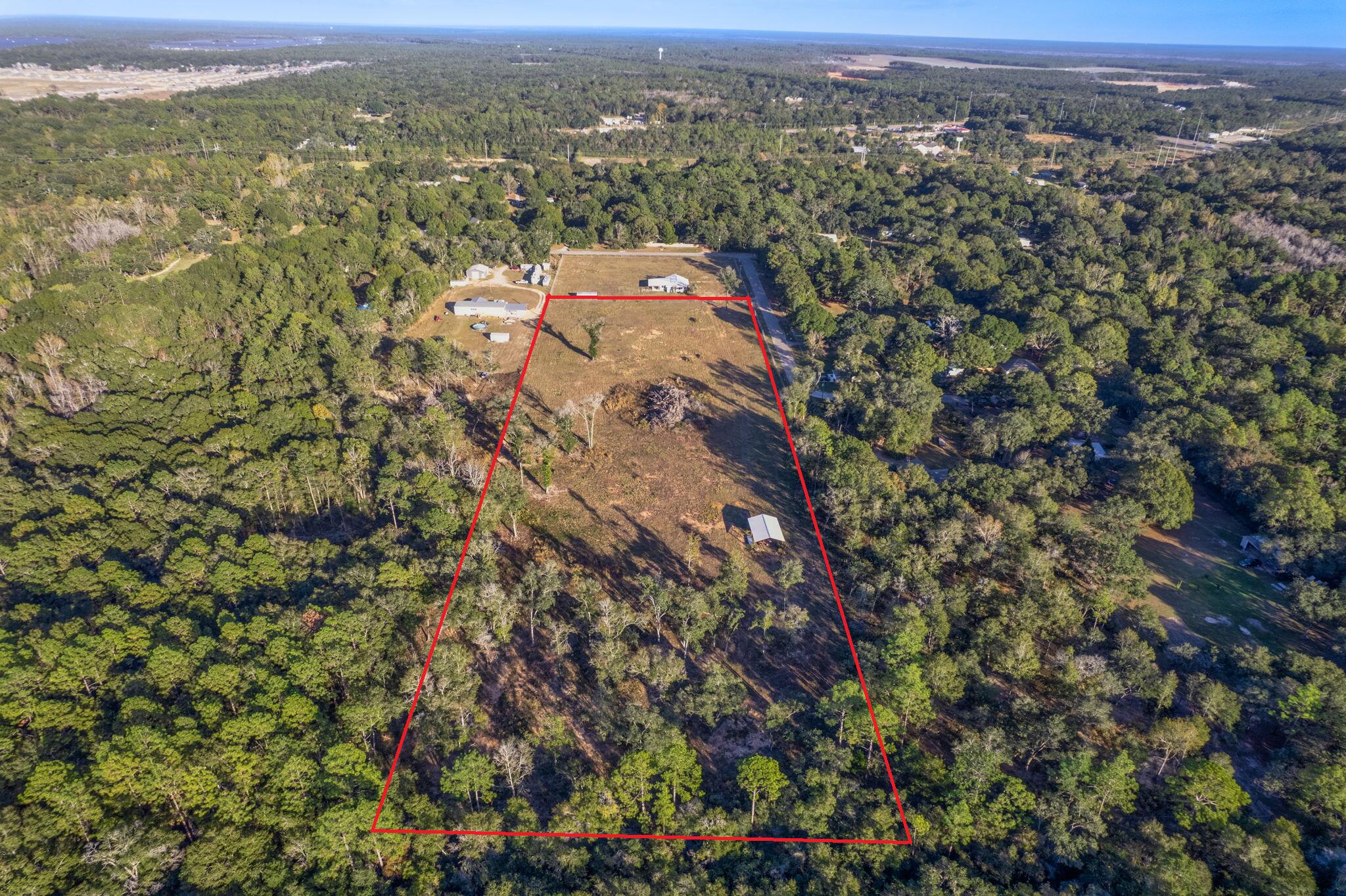 NO RECORDED SUBDIVISION - Land
