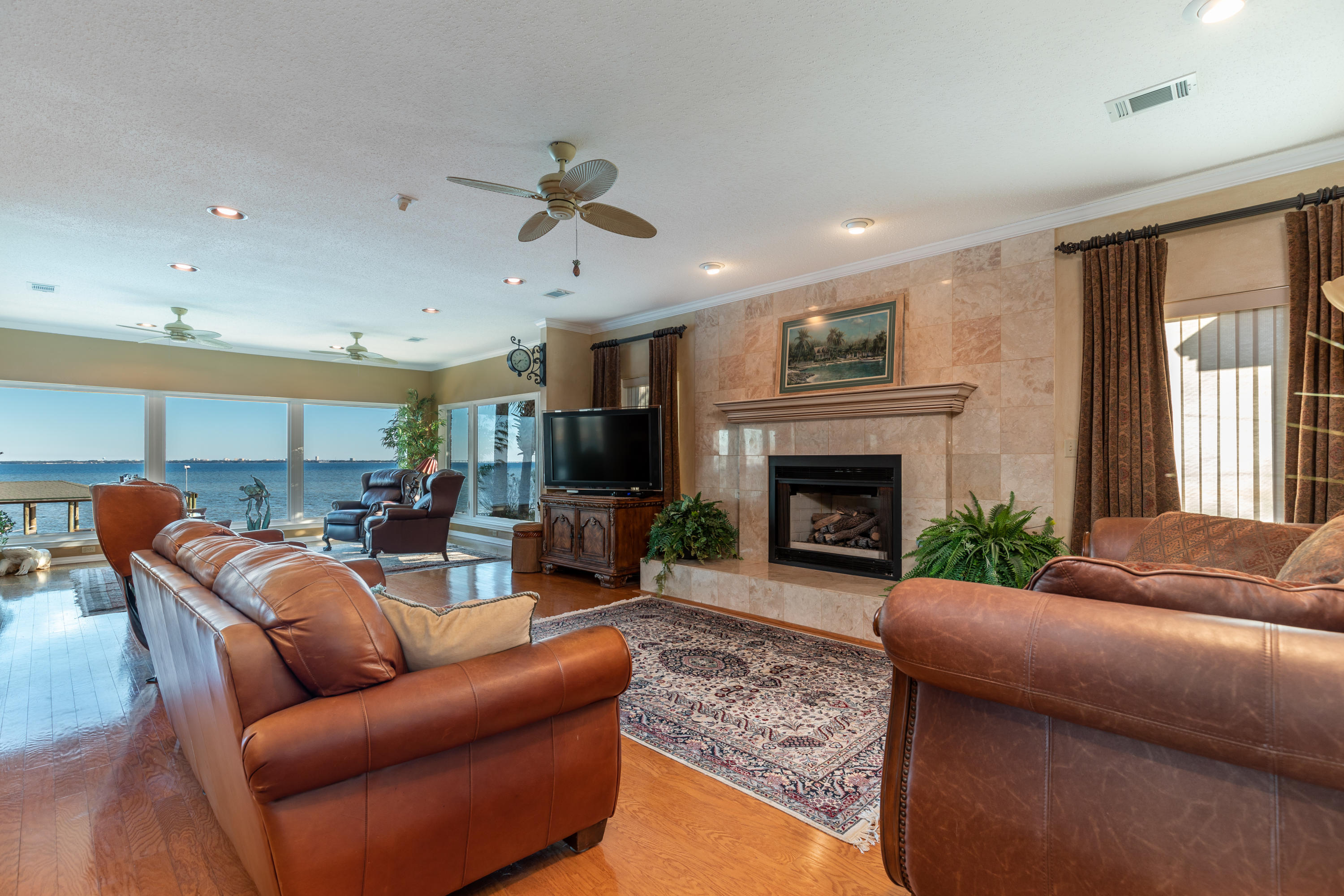 SHALIMAR POINTE S/D - Residential