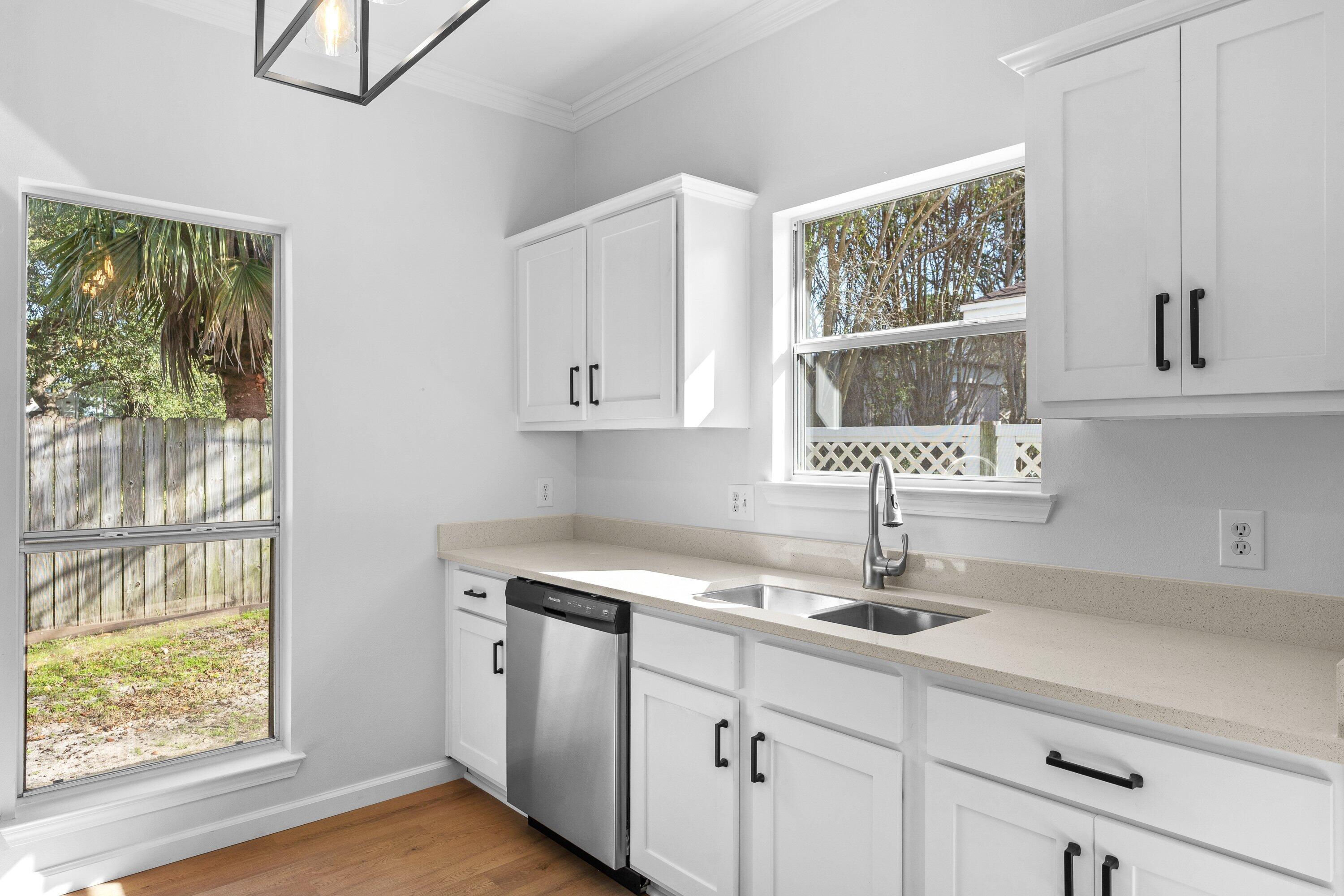 COLONY PARK - Residential