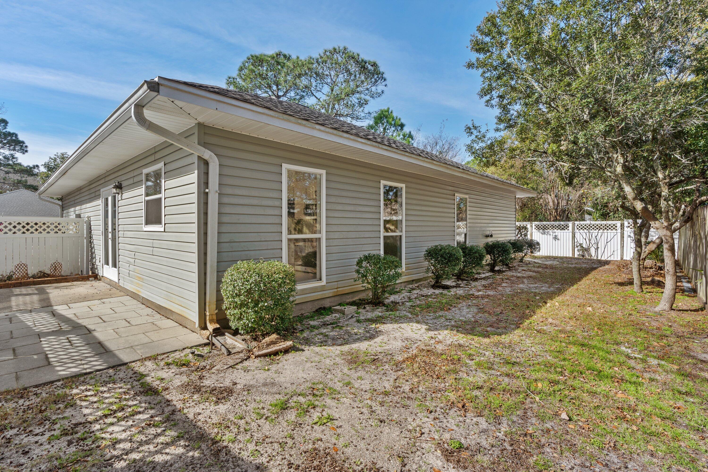 COLONY PARK - Residential