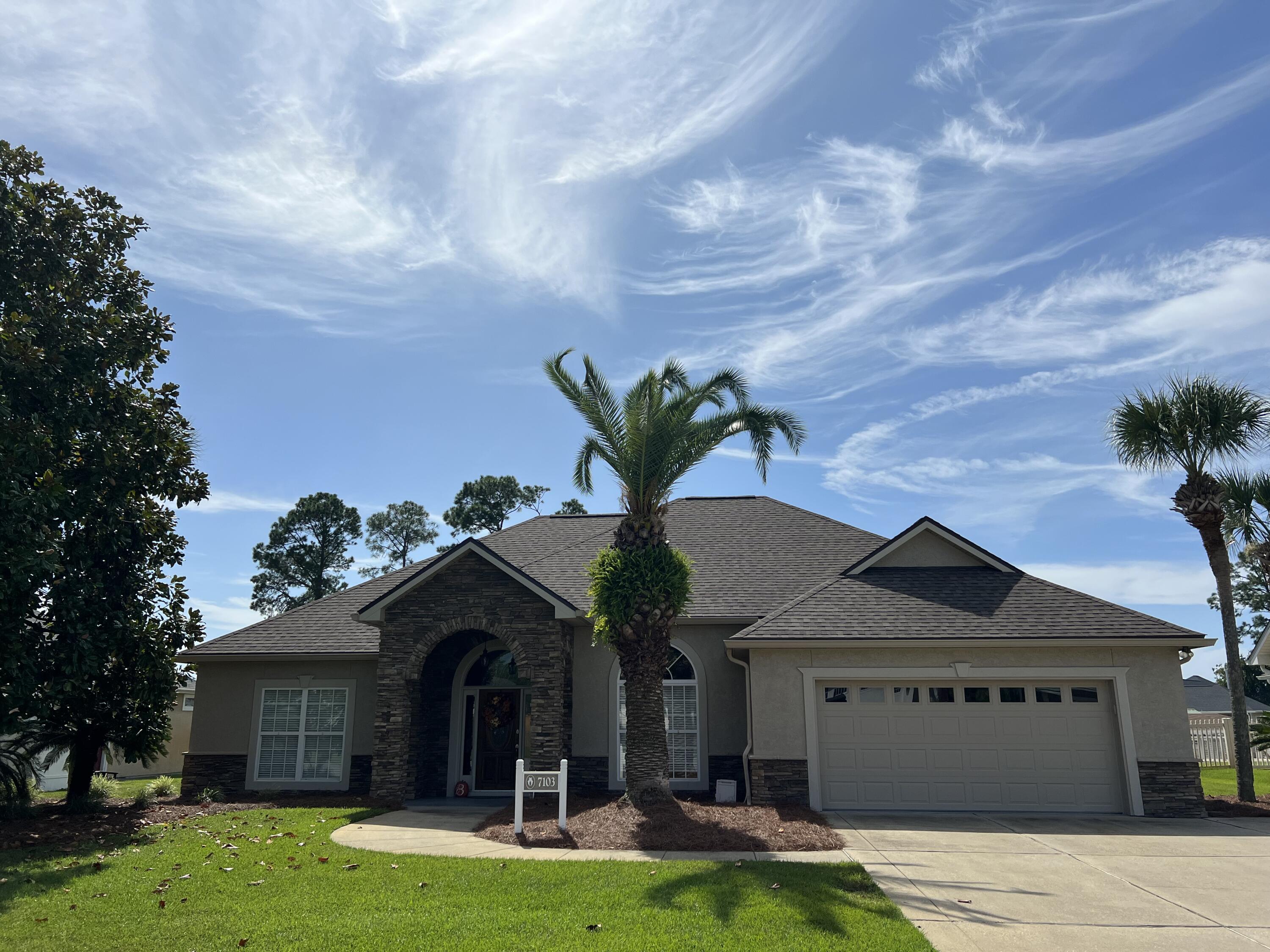 DOLPHIN BAY PH 1 - Residential