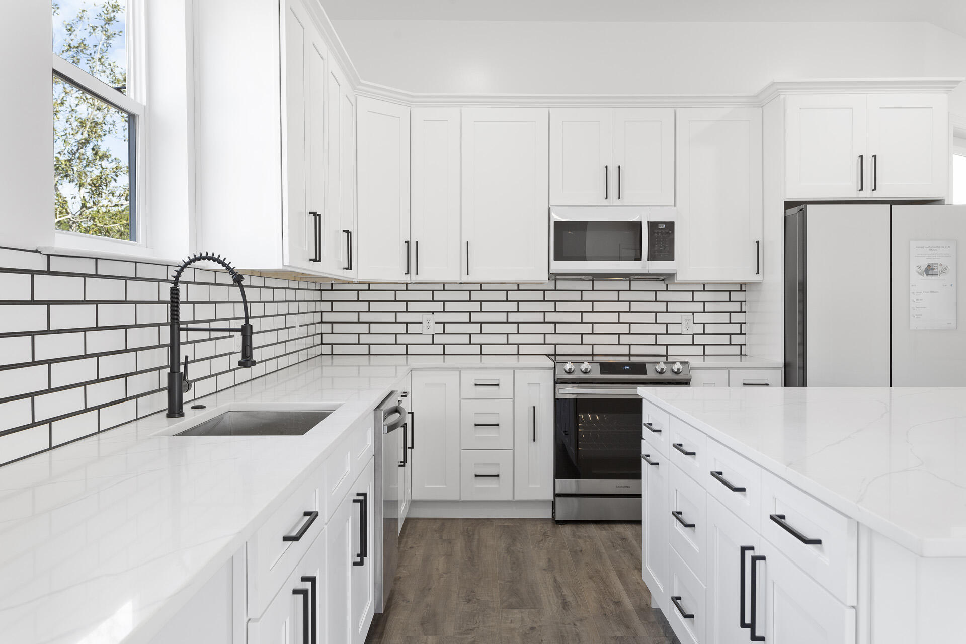 HIDDEN GROVE - Residential