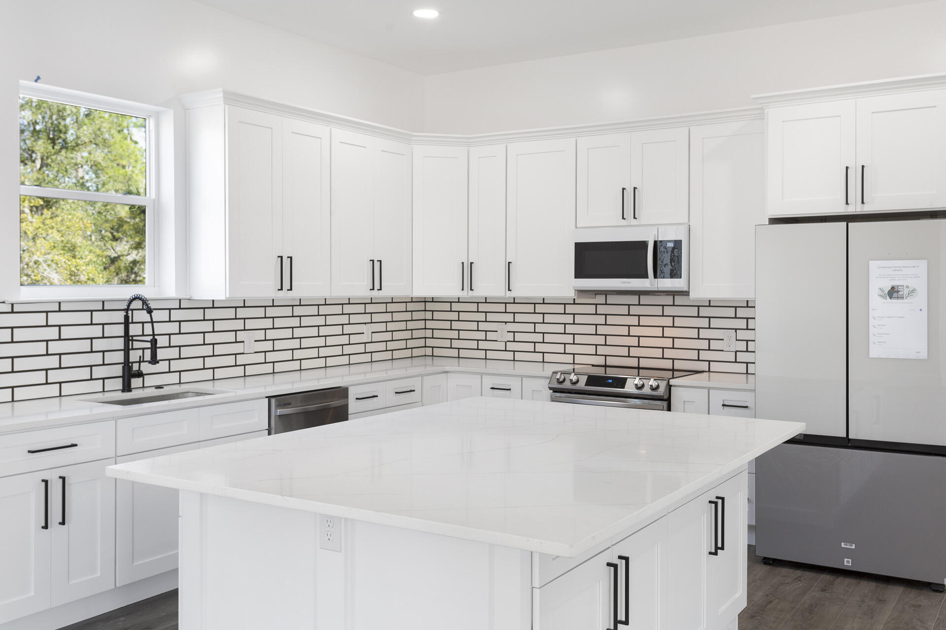 HIDDEN GROVE - Residential