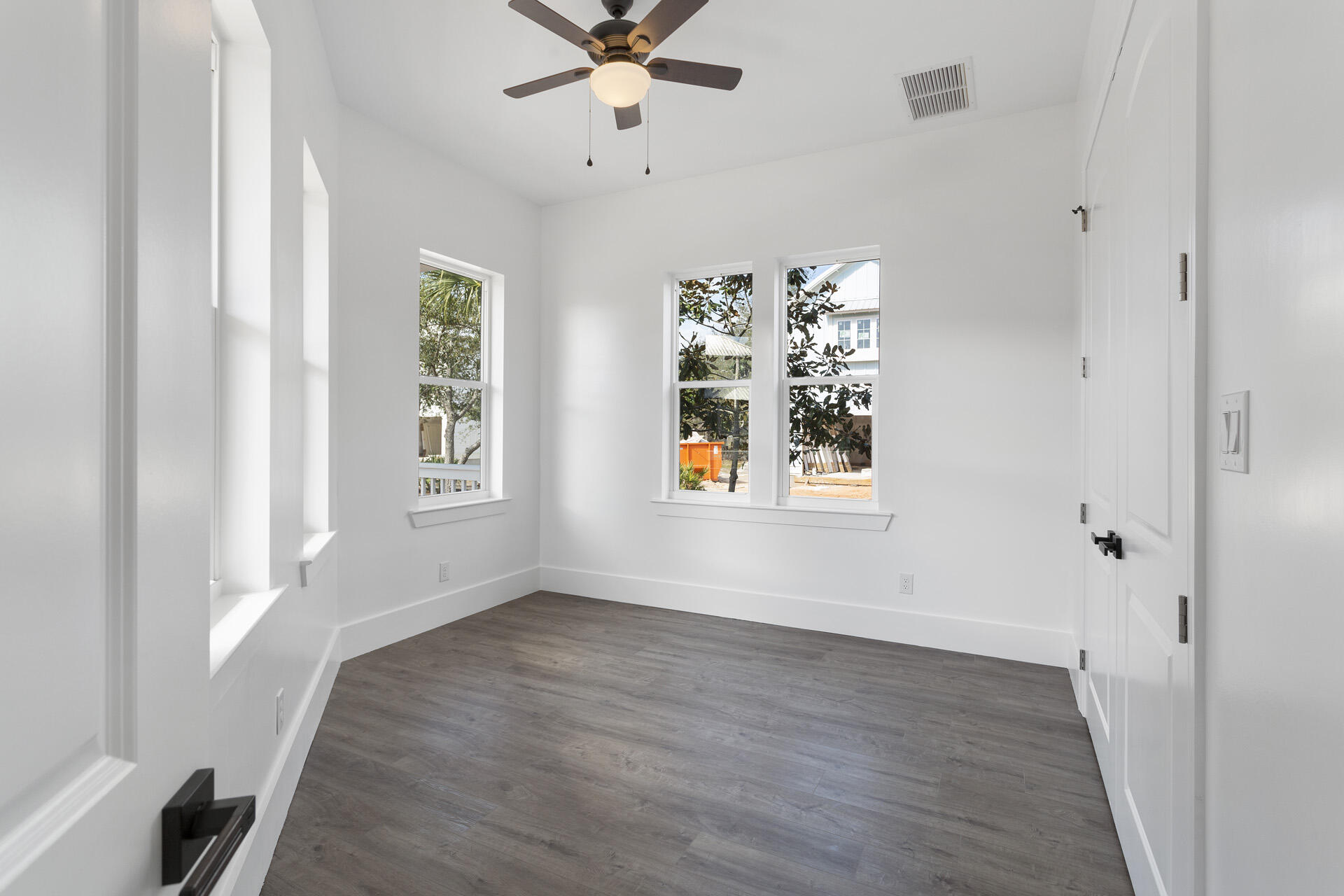 HIDDEN GROVE - Residential