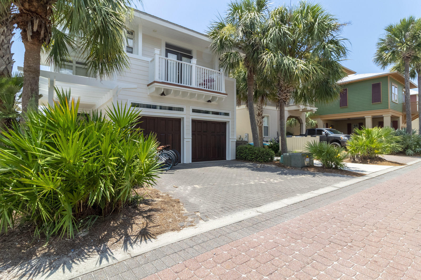 WATER'S EDGE - Residential