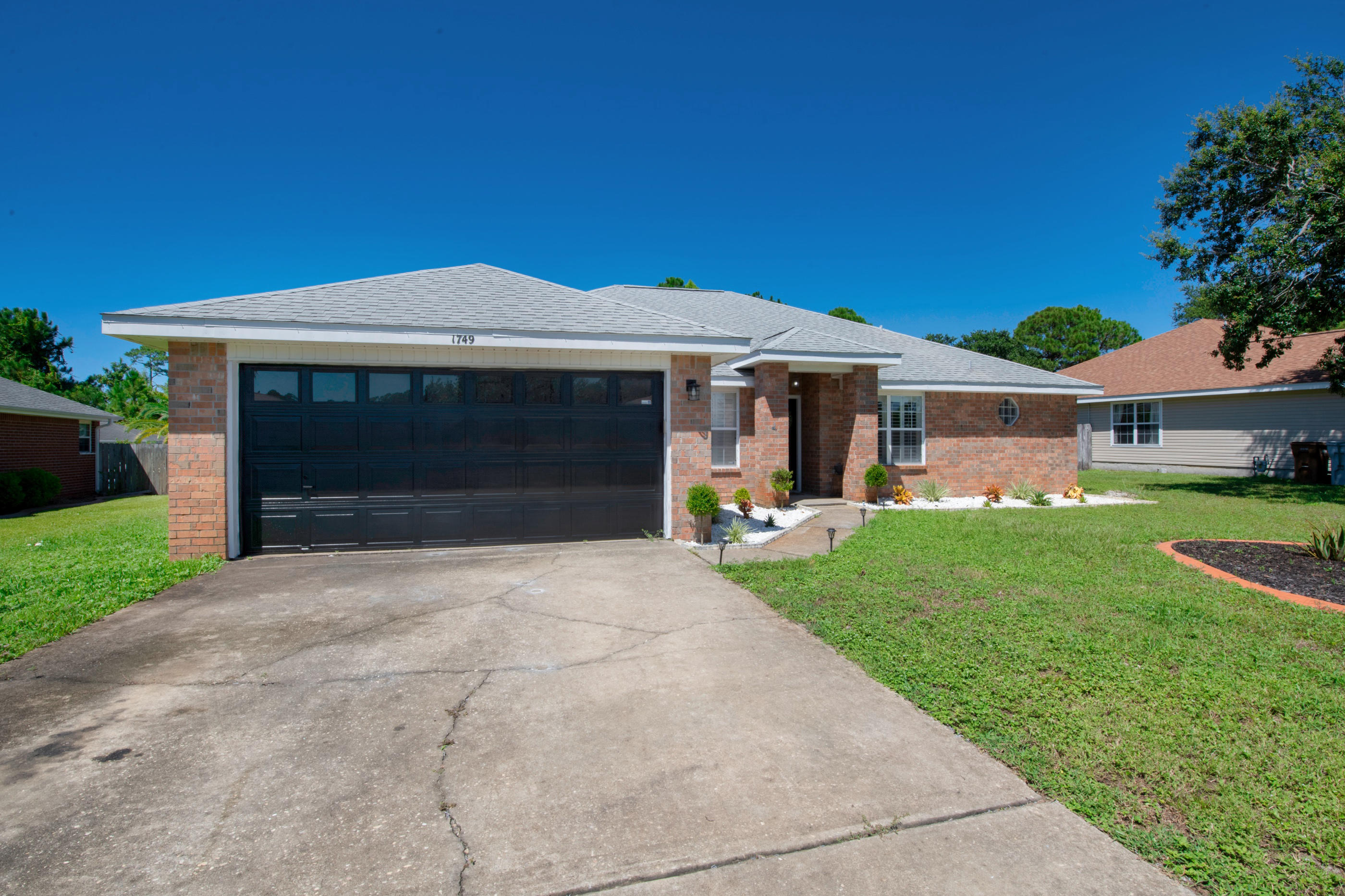 Home full of upgrades in a well maintained community of Lighthouse Pointe which offers park/picnic area, fishing pier, and beach access. This home features a well sized kitchen with all stainless steel appliances, filtered water system, newer garbage disposal, upgraded fixtures, and pantry for extra storage. Home has a separate dining space which leads into kitchen for easy access. Home also features a large living room space along with a flex space, and Florida room. The AC was replaced in 2020, water heater 2020, alarm system with outdoor camera, newer kitchen cabinets, freshly painted, updated light fixtures, and many more!