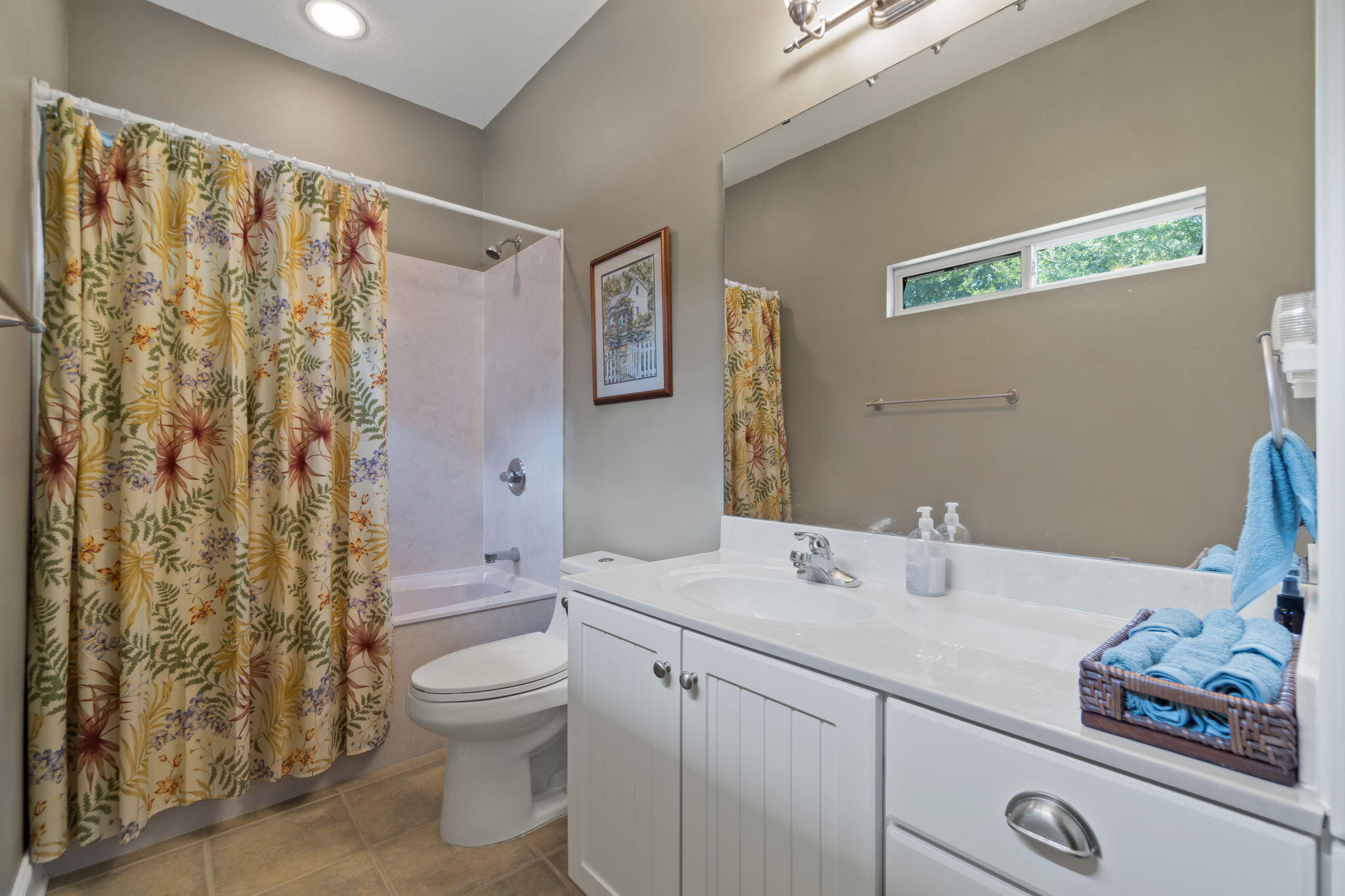 BOLTON'S LANDING - Residential