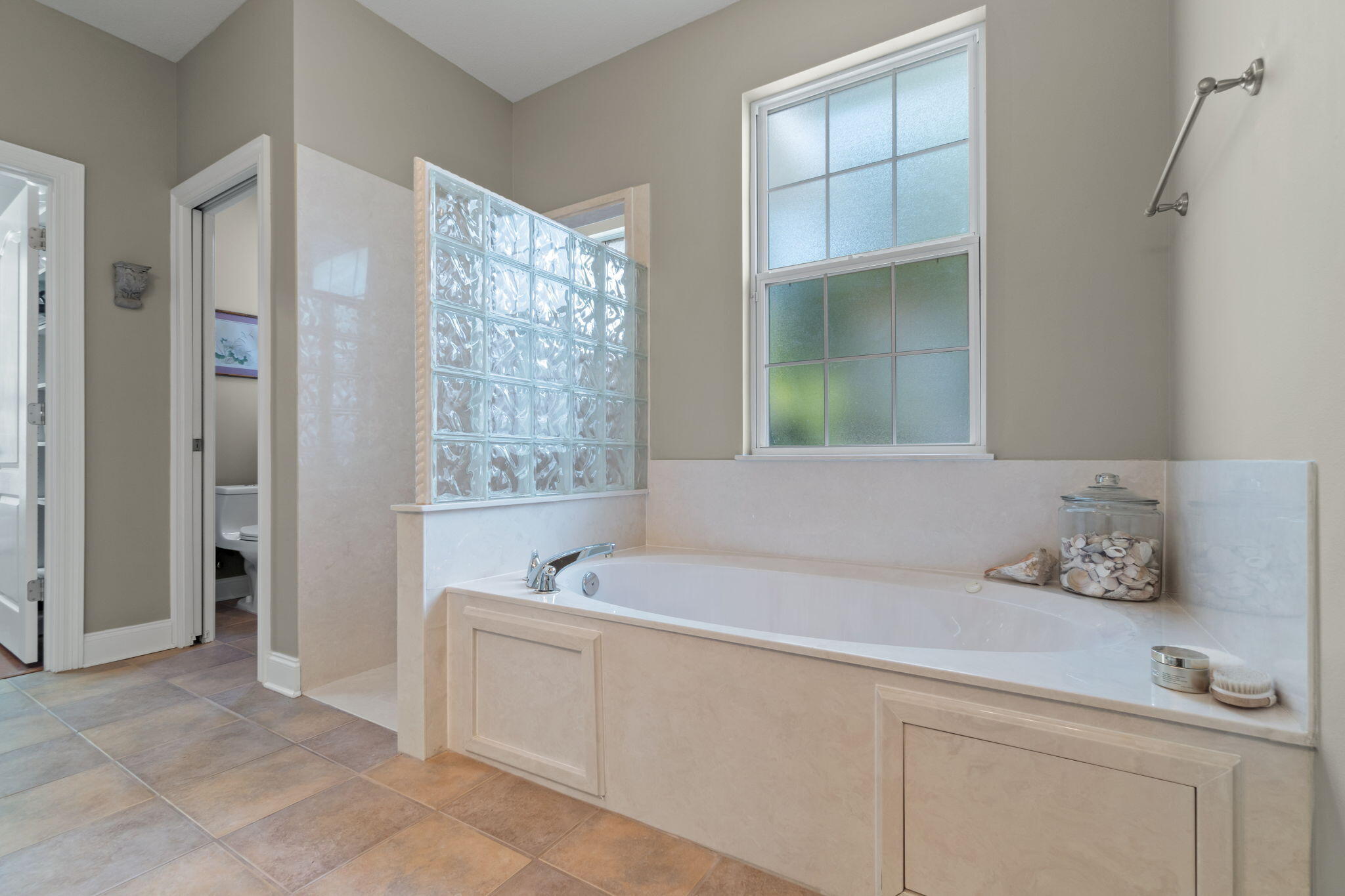 BOLTON'S LANDING - Residential