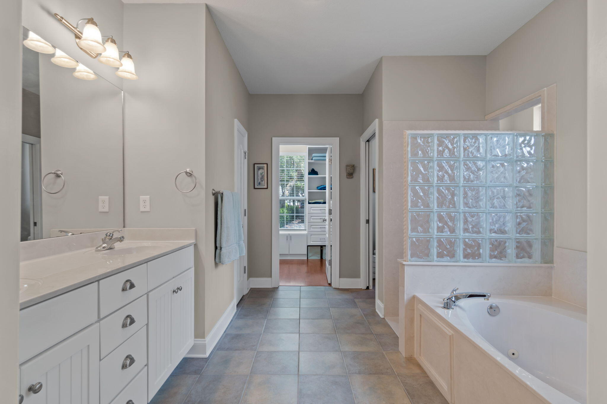 BOLTON'S LANDING - Residential