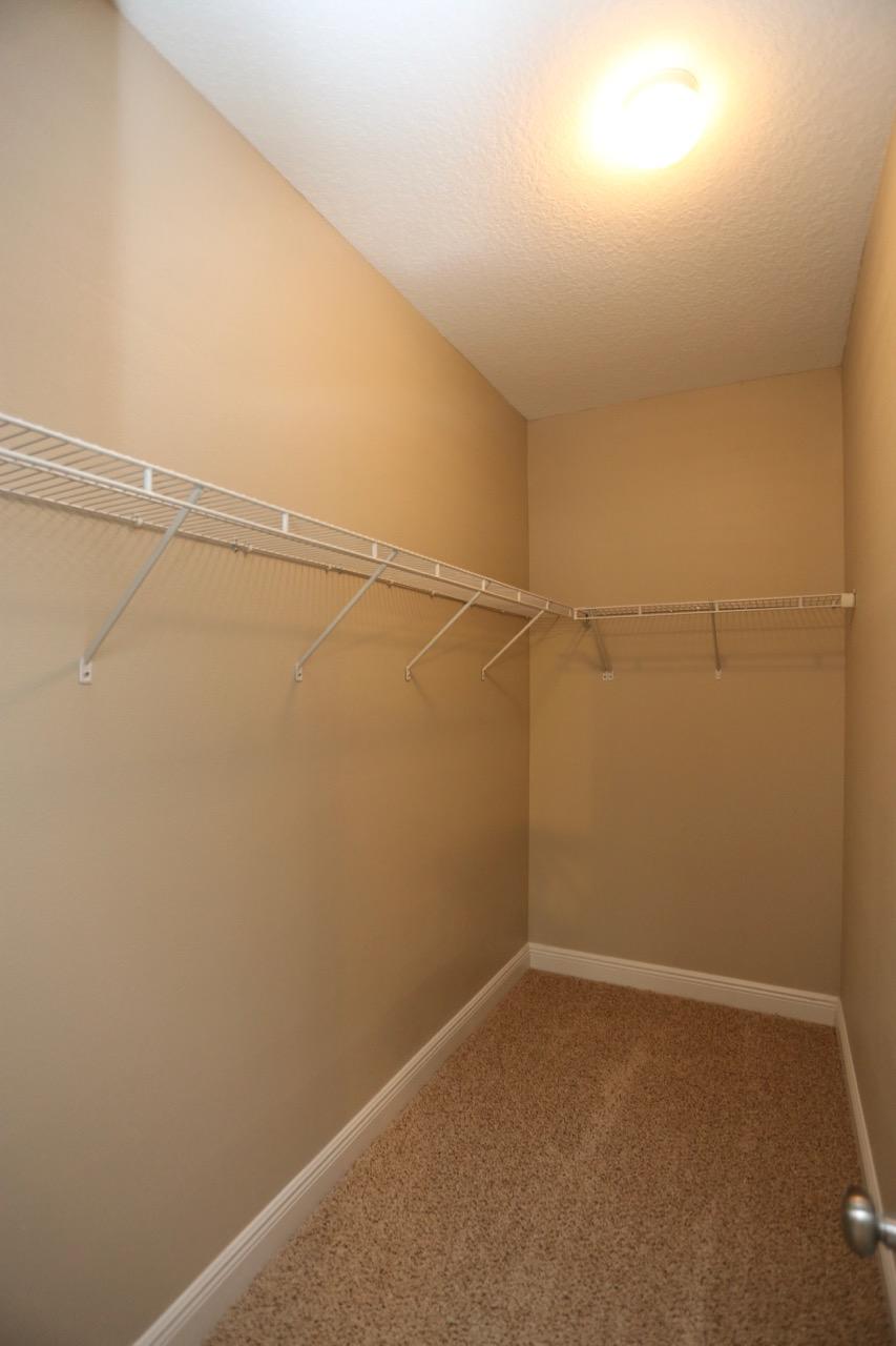 WHISPERING LAKE - Residential