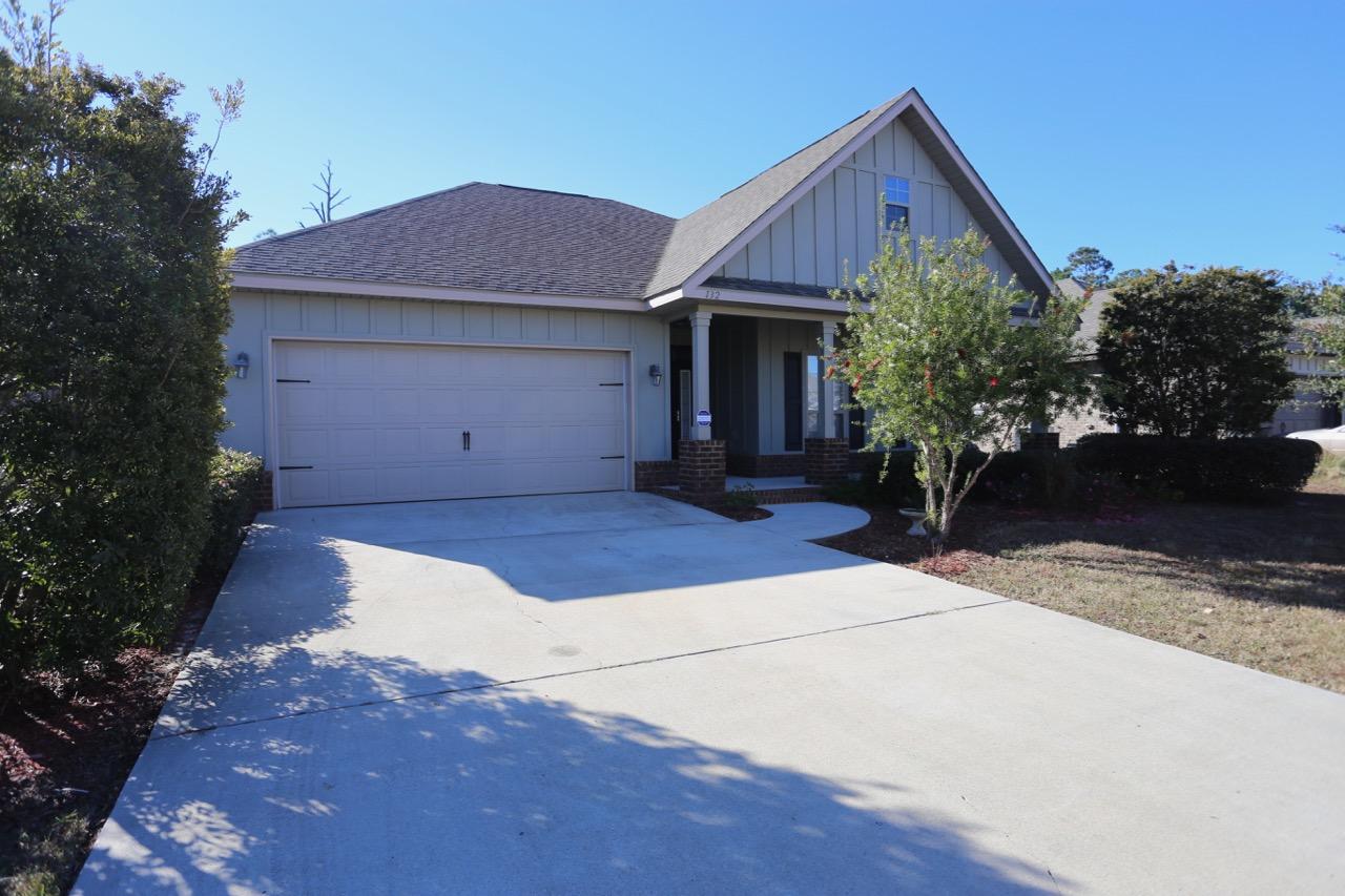 WHISPERING LAKE - Residential