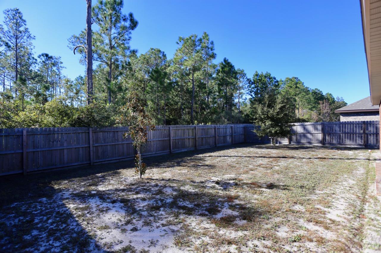 WHISPERING LAKE - Residential